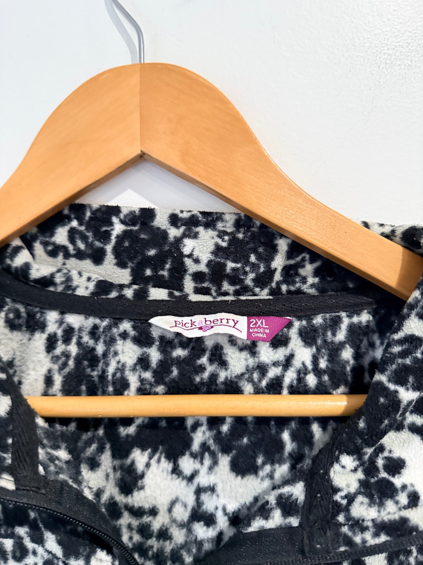 Pick A Berry Speckled Pattern Button-up Shirt Size 2XL