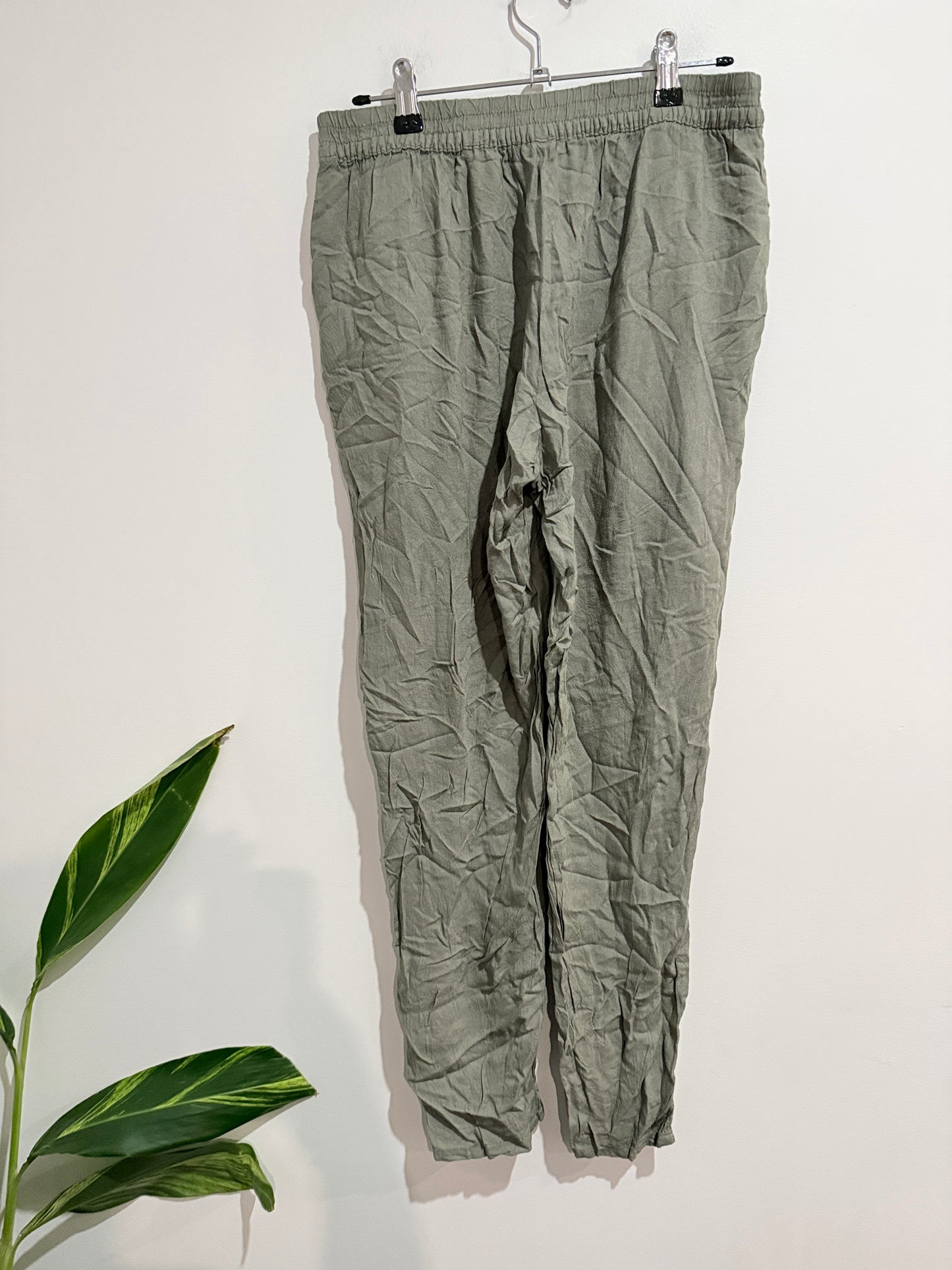 H & M Pull-on Pants Size 38