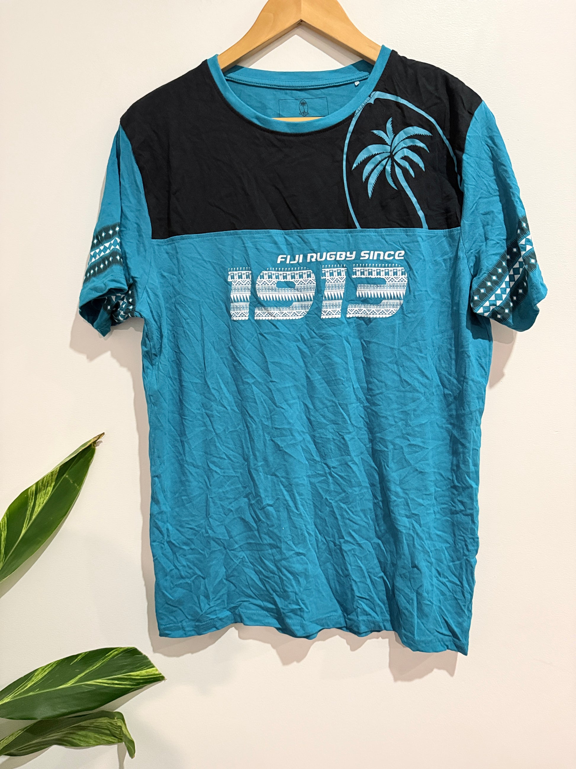 Fiji Rugby Graphic Crewneck T-shirt Size Large