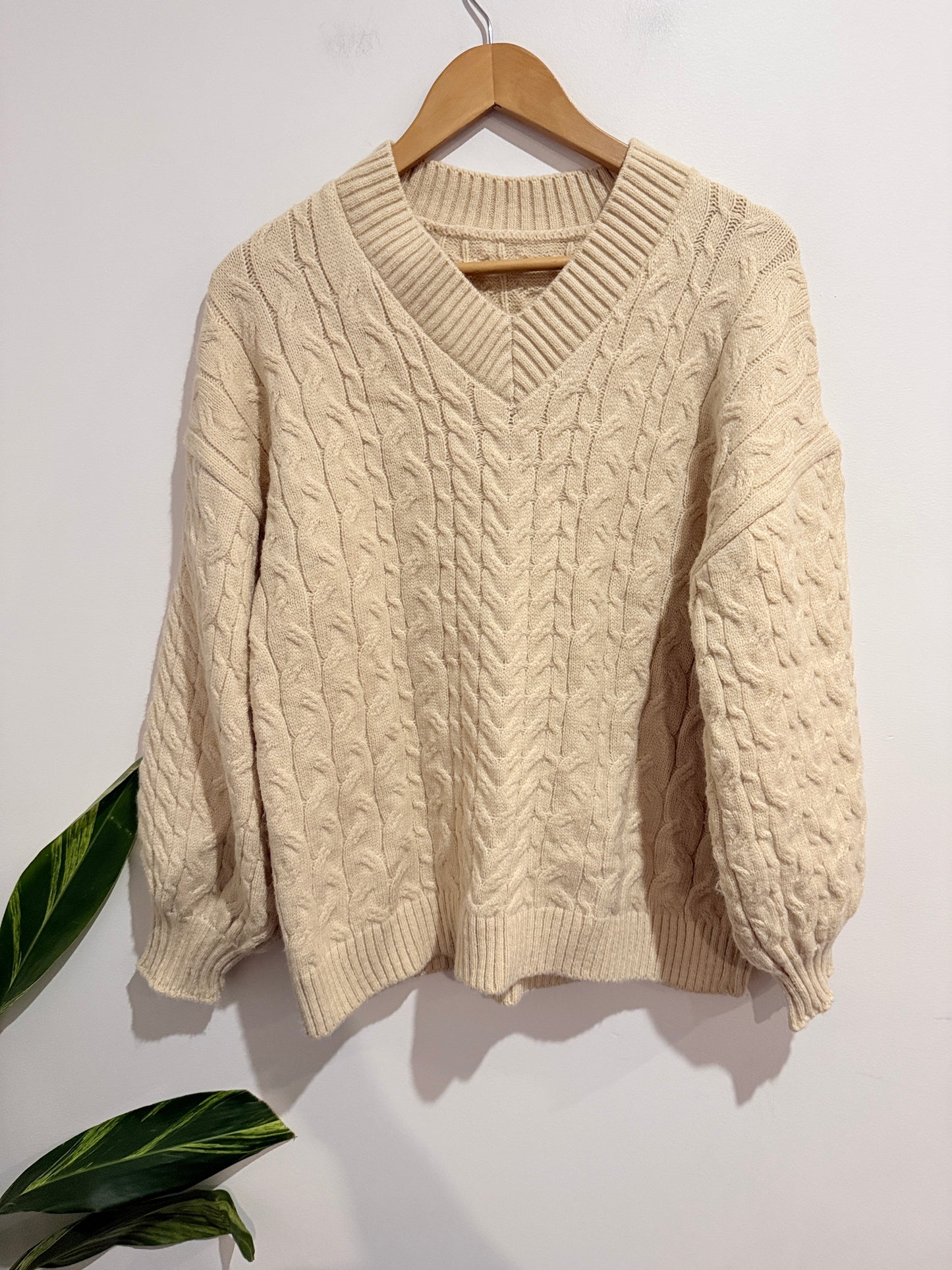 Cable Knit Sweater Size U/Arm to U/Arm 54cm