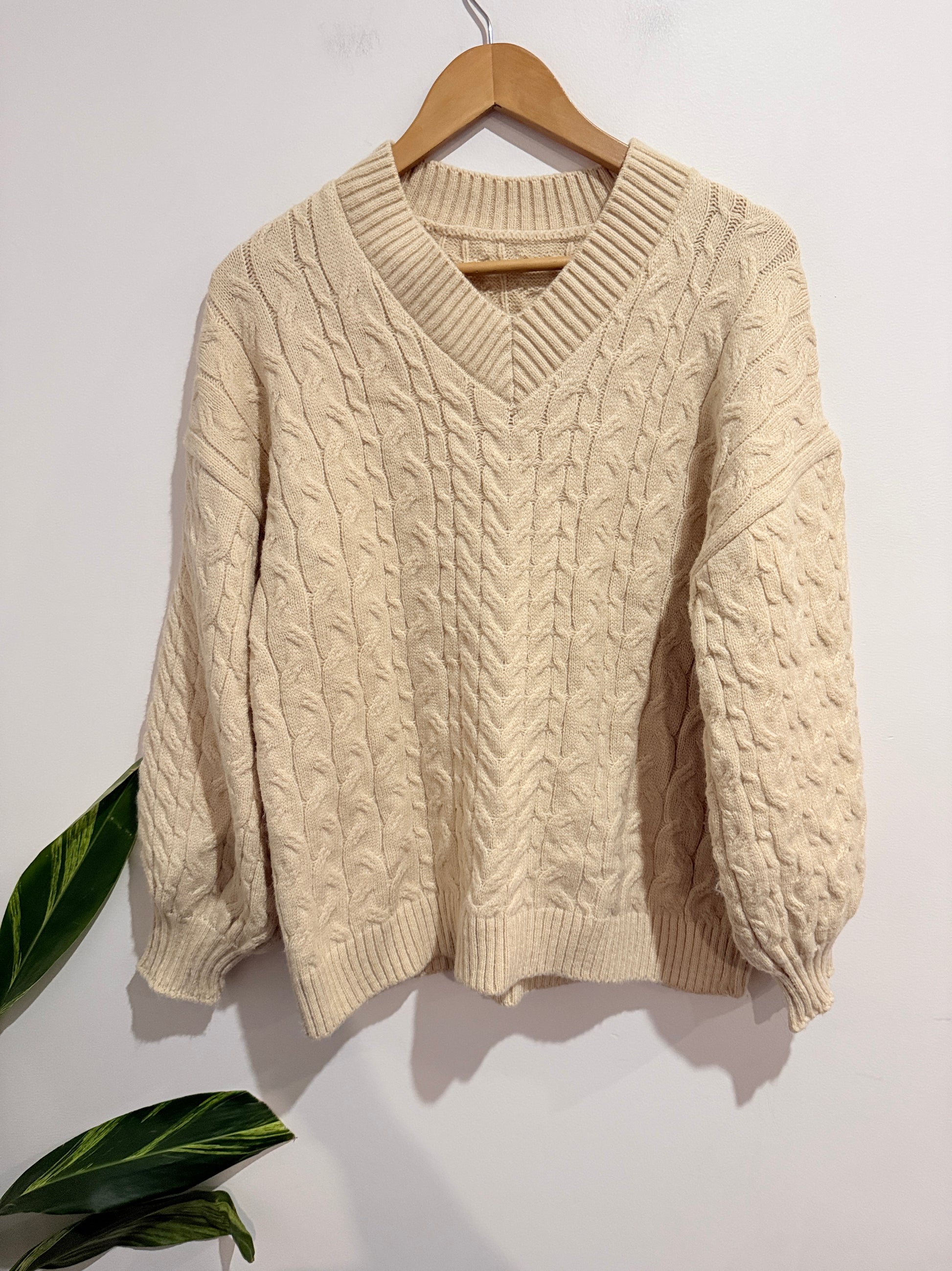 Cable Knit Sweater Size U/Arm to U/Arm 54cm