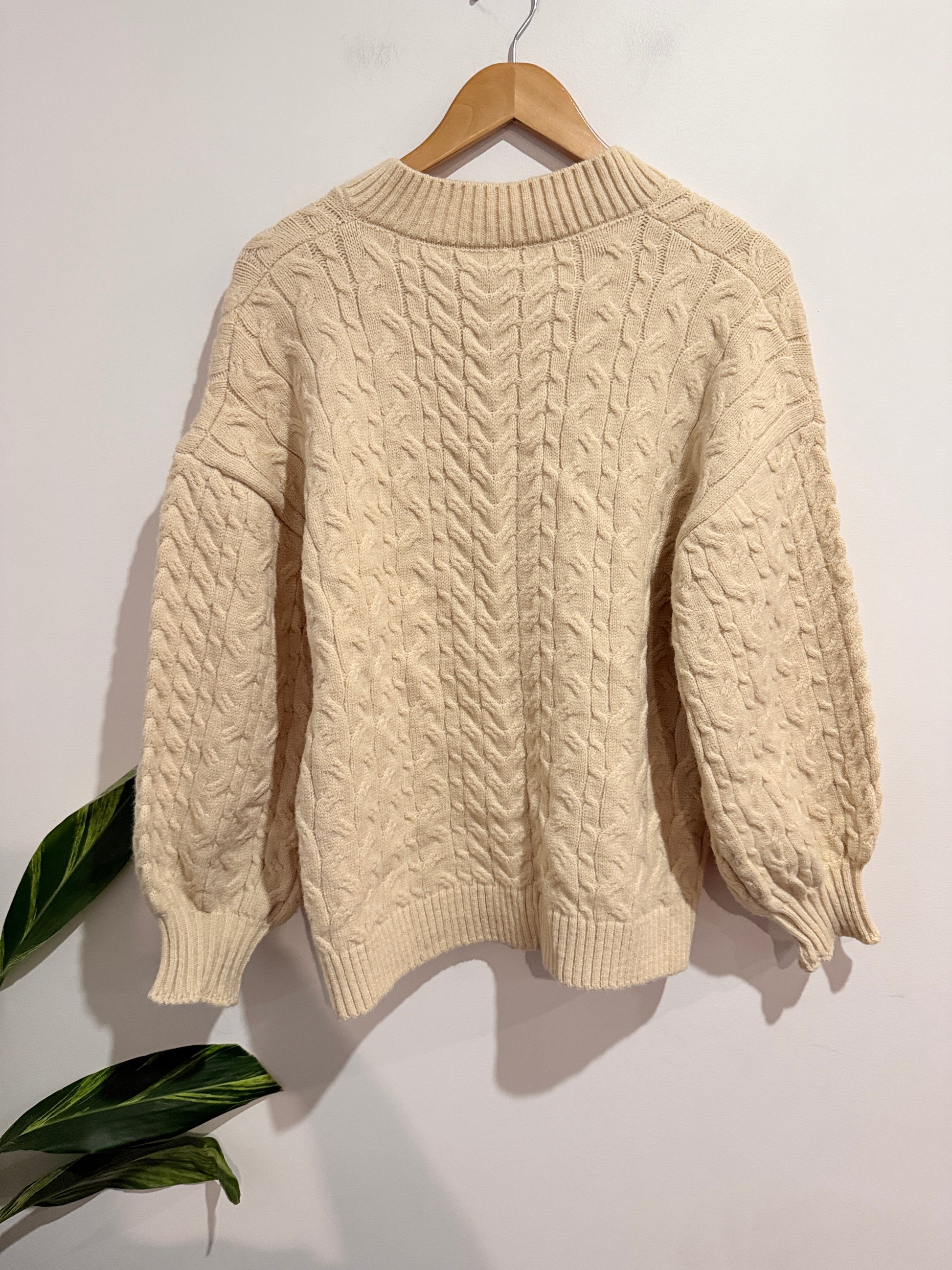 Cable Knit Sweater Size U/Arm to U/Arm 54cm