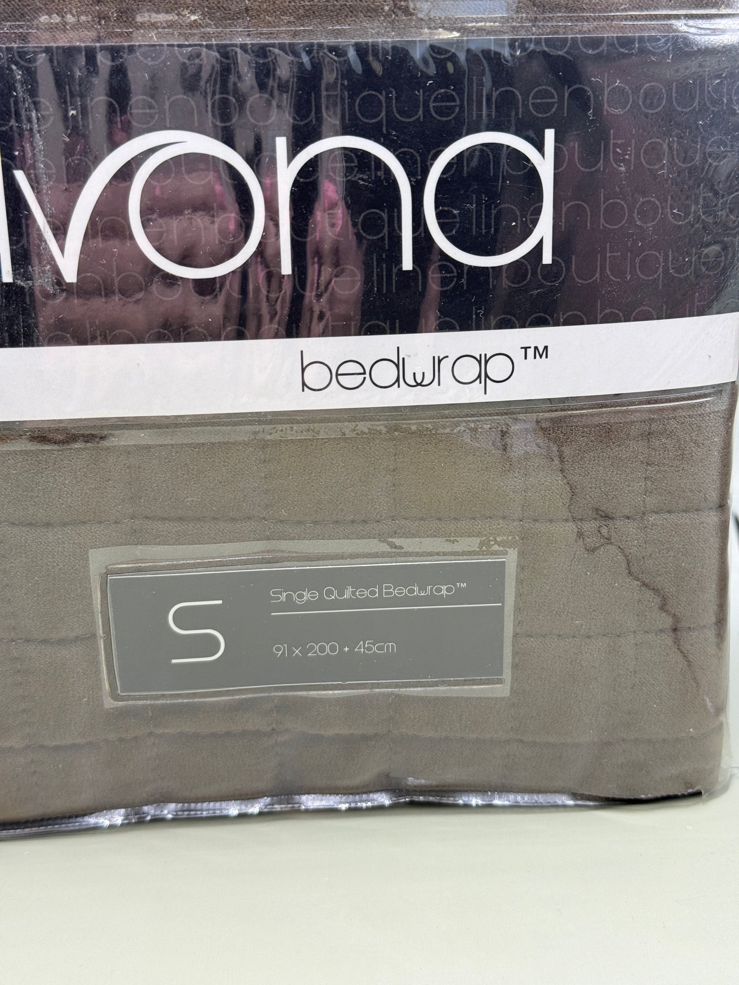 Savona Quilted Bedwrap Single Chocolate 91 x 200 + 45cm