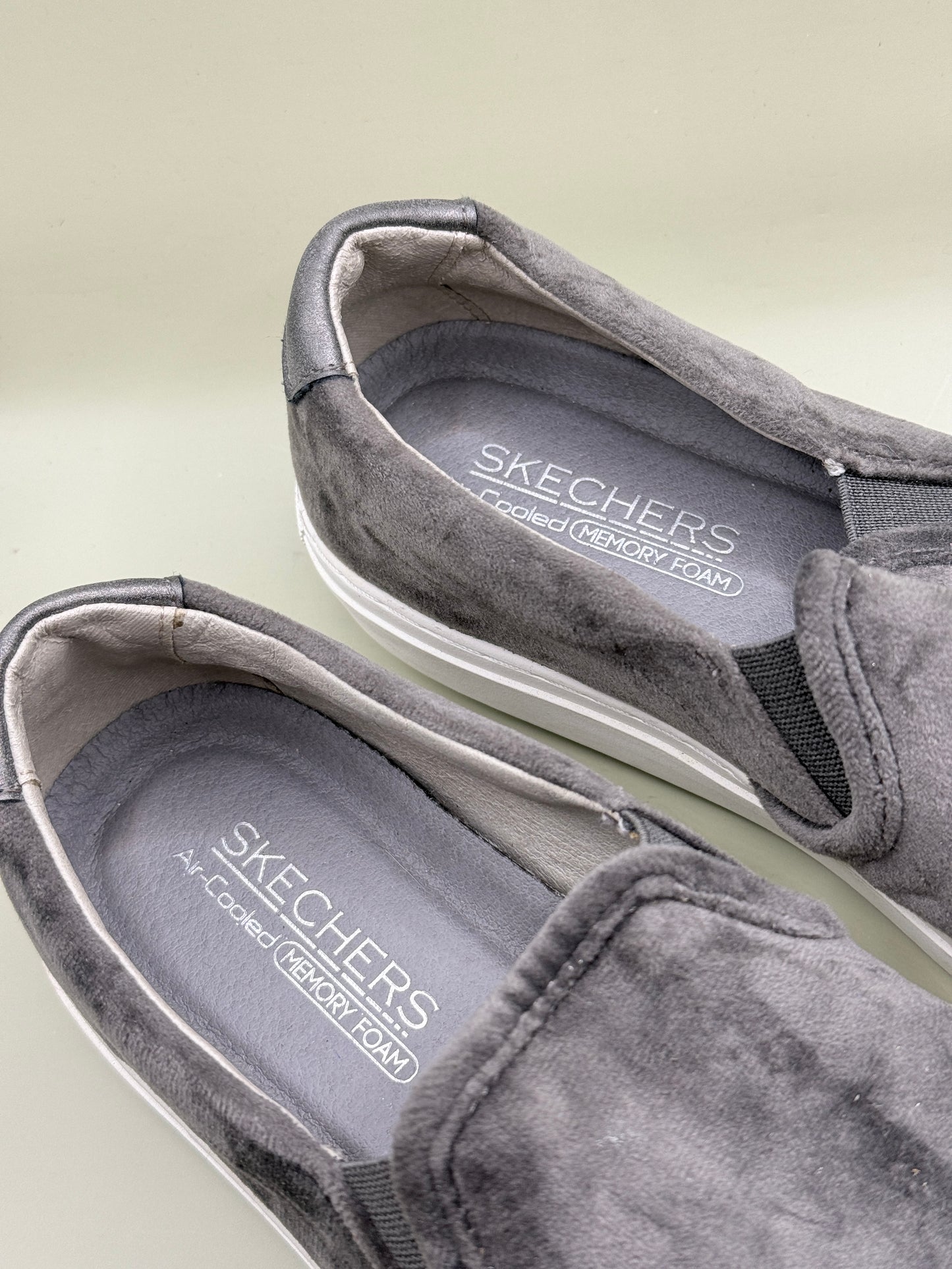Skechers Memory Foam Slip-On Sneakers Women's US 8.5