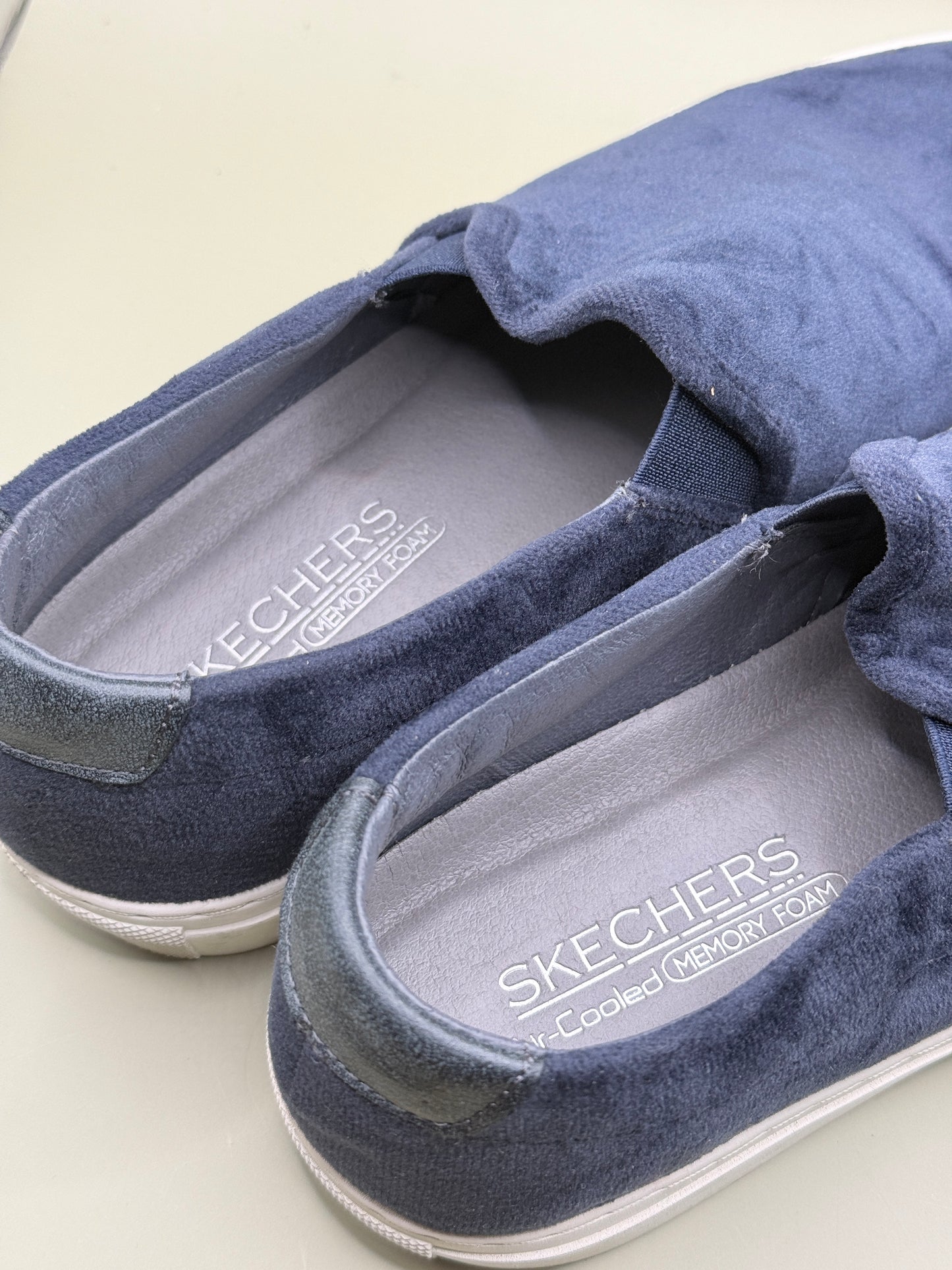 Skechers On-The-Go Memory Foam Slip-On Shoes Size US 8