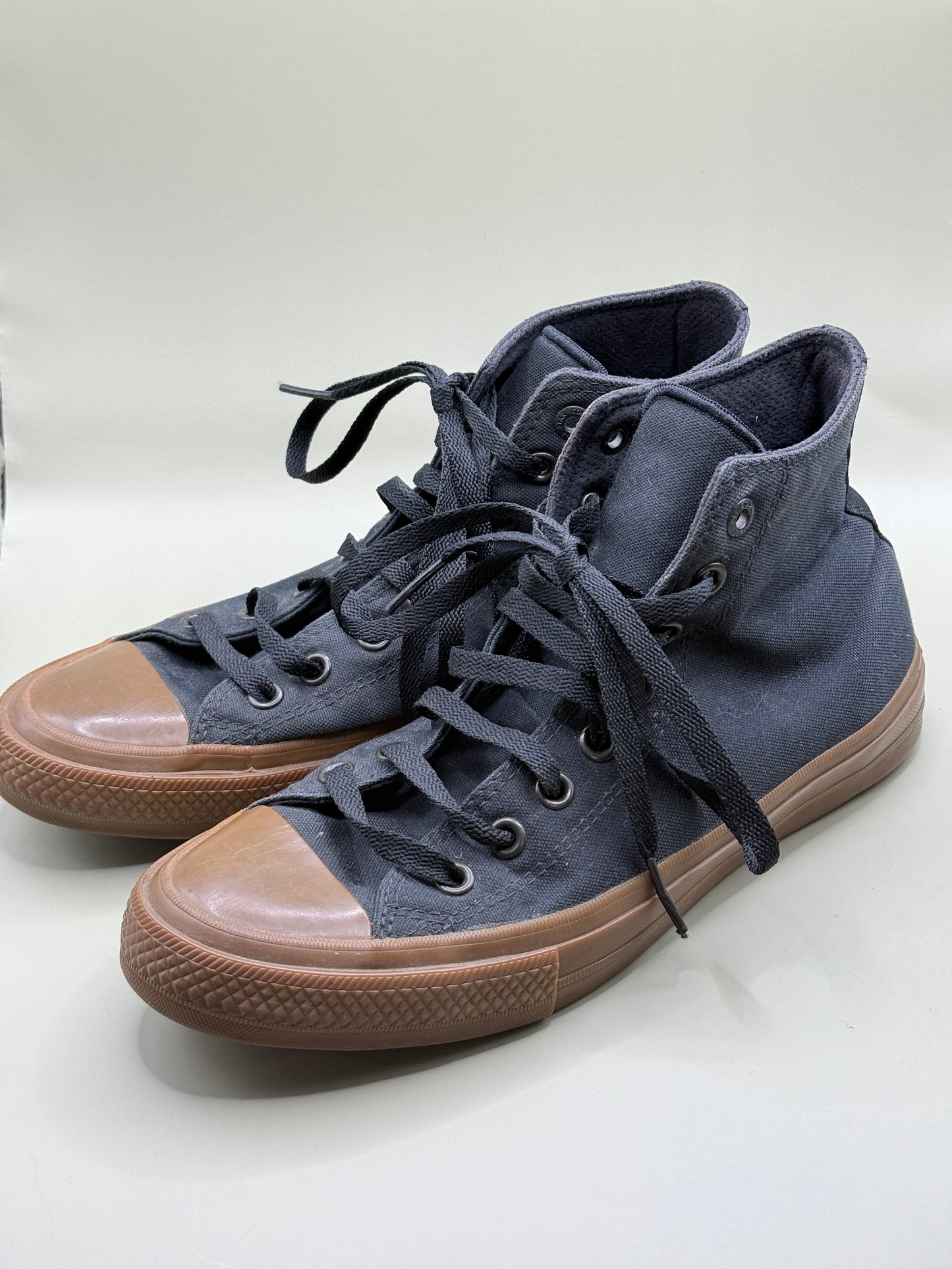 Converse Chuck Taylor All Star High-Top Sneakers - Size 8M / 10W