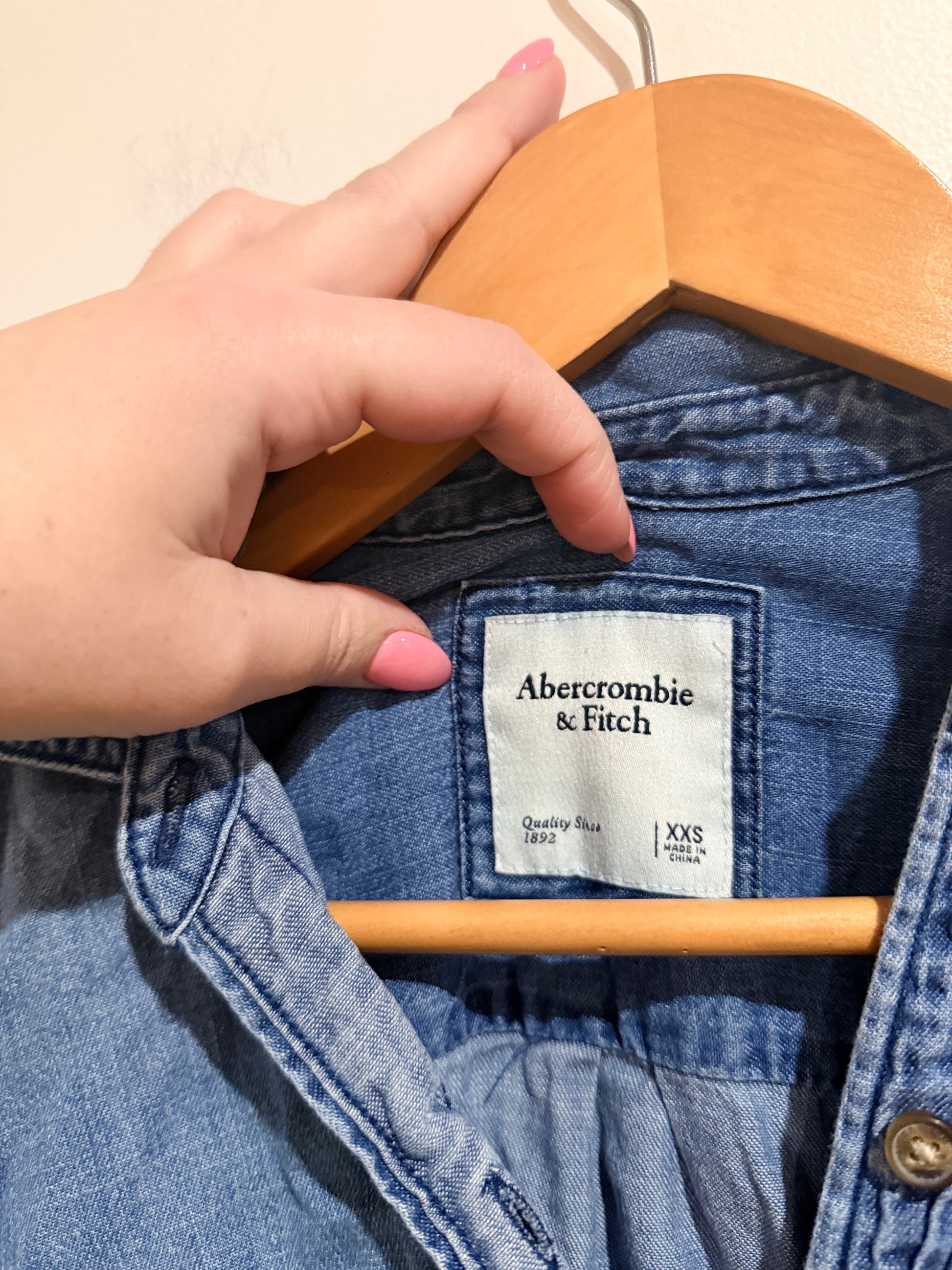 Abercrombie & Fitch Long Sleeve Denim/Chambray Shirt Size XXS
