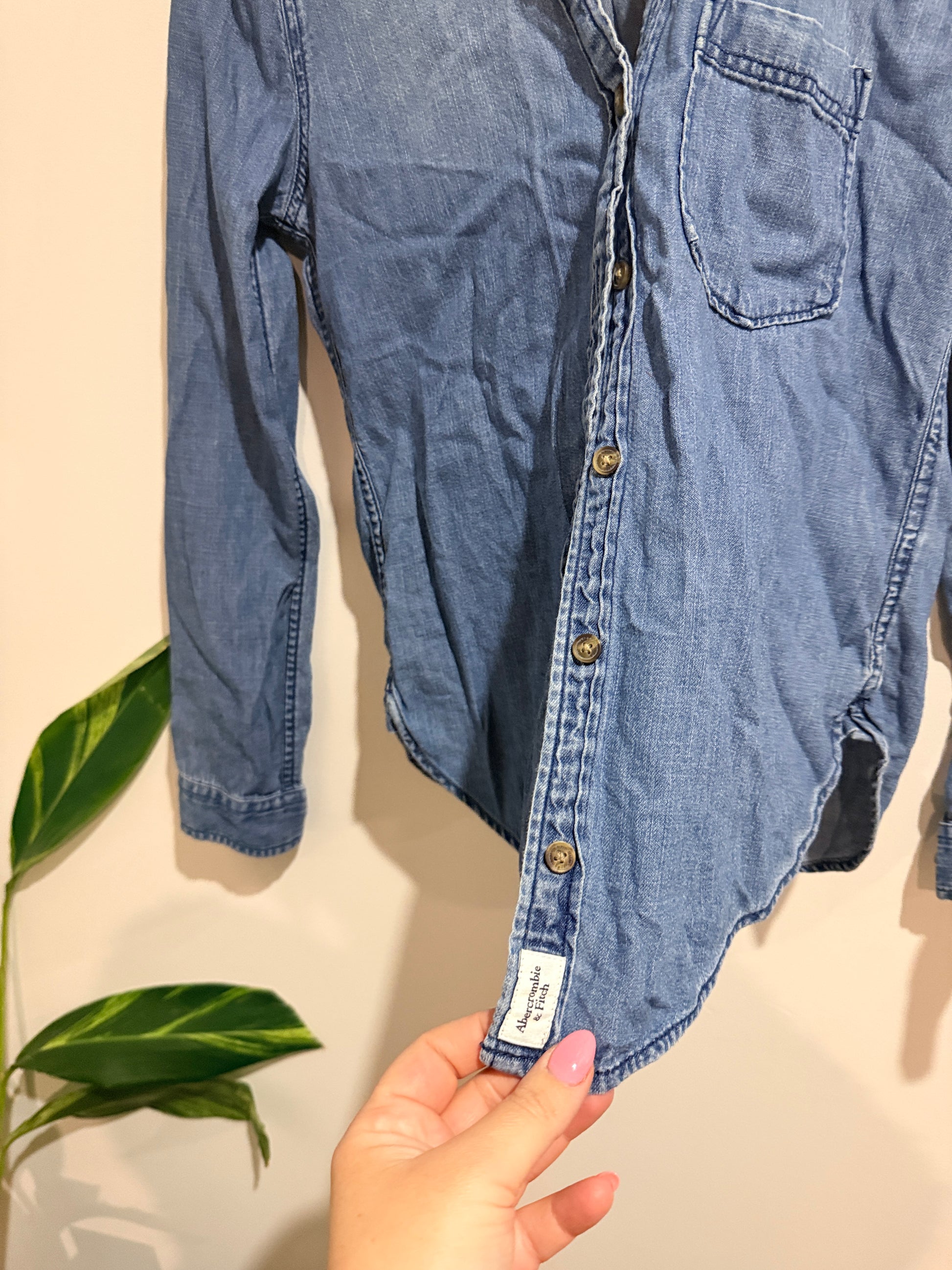 Abercrombie & Fitch Long Sleeve Denim/Chambray Shirt Size XXS