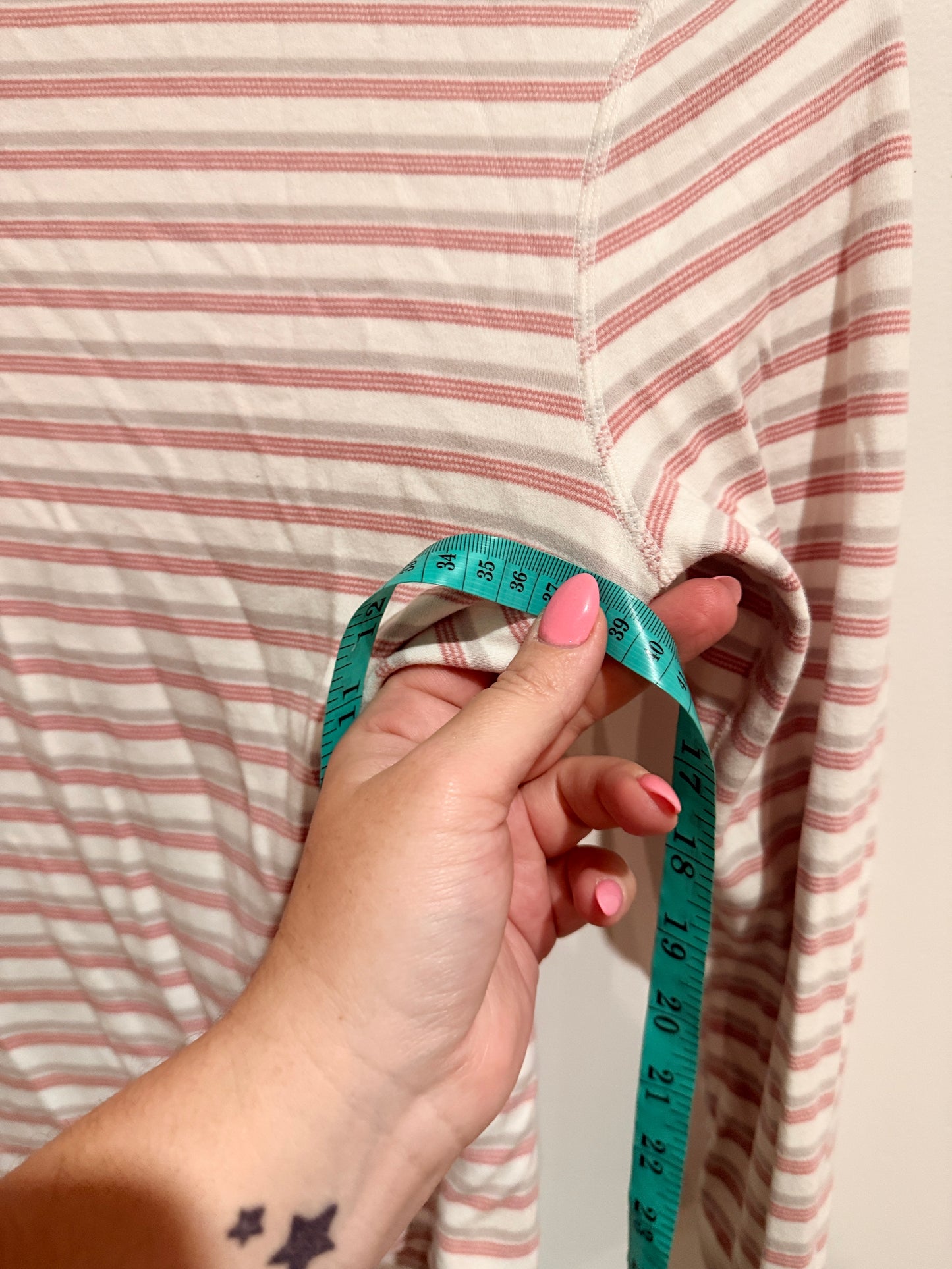 Gulanju Striped Long-sleeve T-shirt Size 140 | U/Arm to U/Arm 40cm
