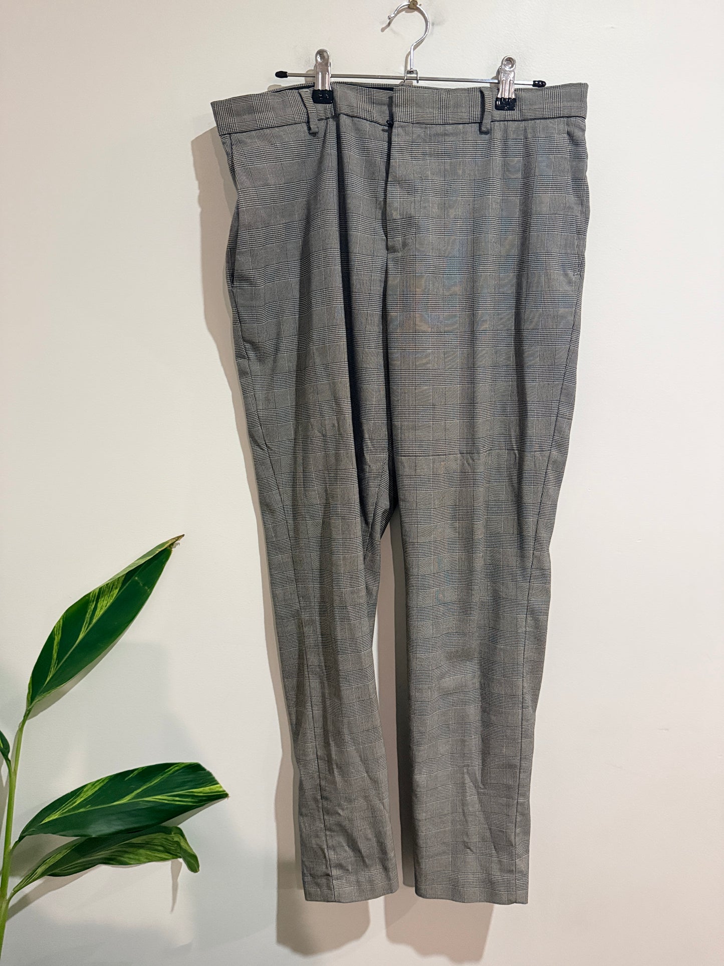 H & M Checkered Plaid Trousers Size 32
