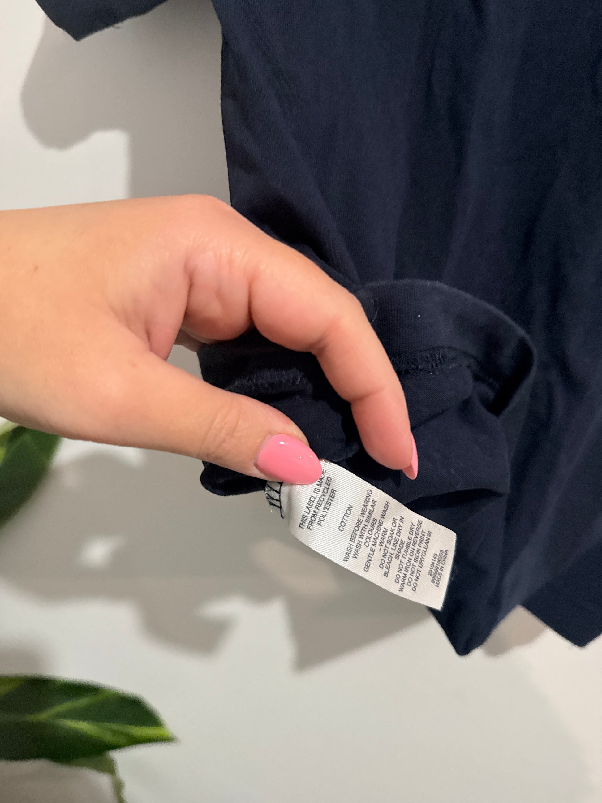 Urban Academy Crewneck T-shirt Size U/Arm to U/Arm 43cm