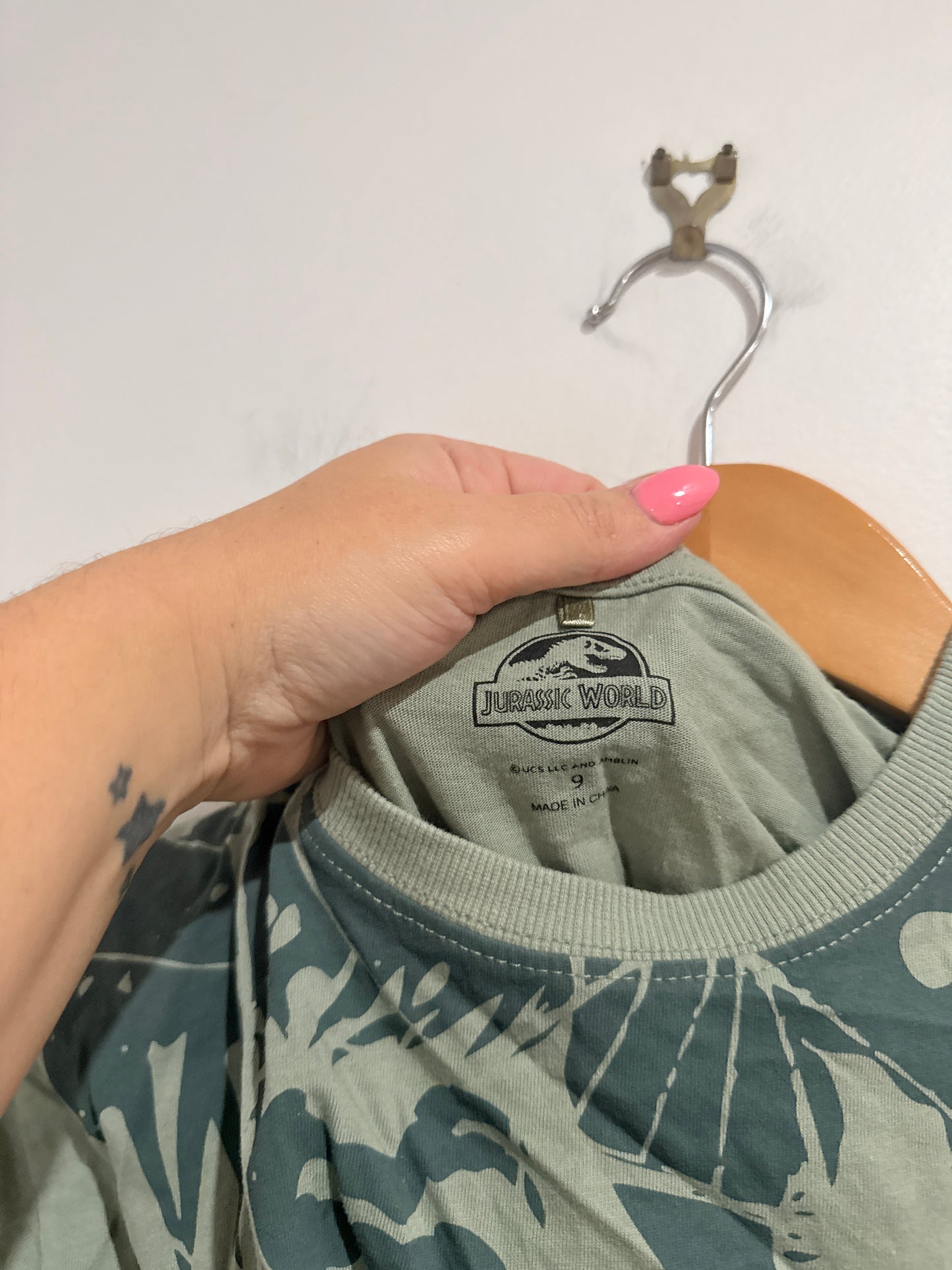 Jurassic World Graphic Print T-shirt Size 9