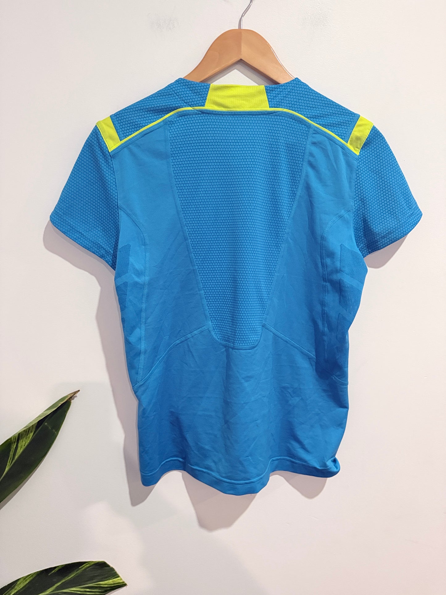 Clima Sports T-shirt Size U/Arm to U/Arm 46cm