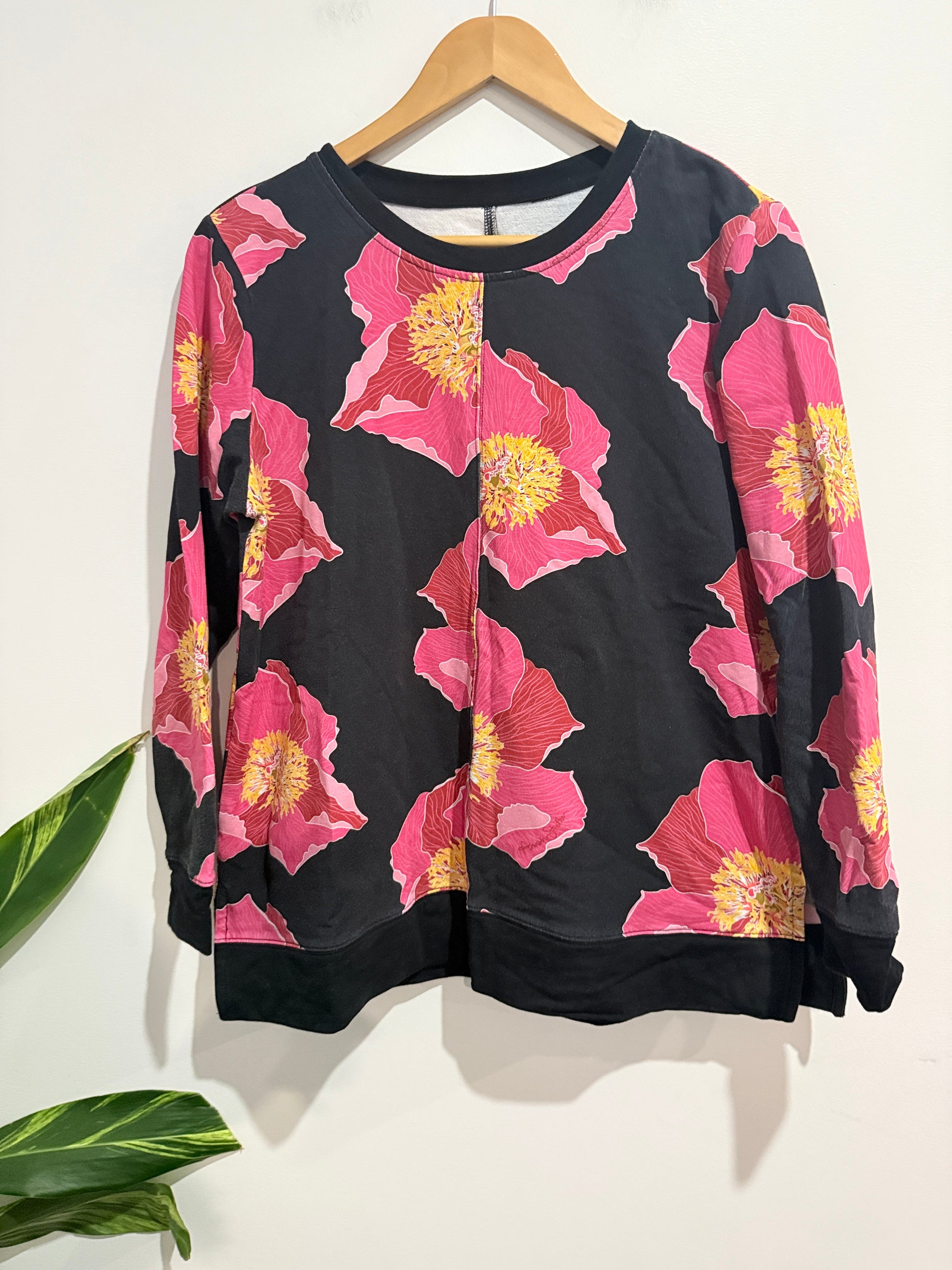 Annah Sretton (NZ Designed) Floral Print Shirt Size XS | U/Arm to U/Arm 52cm