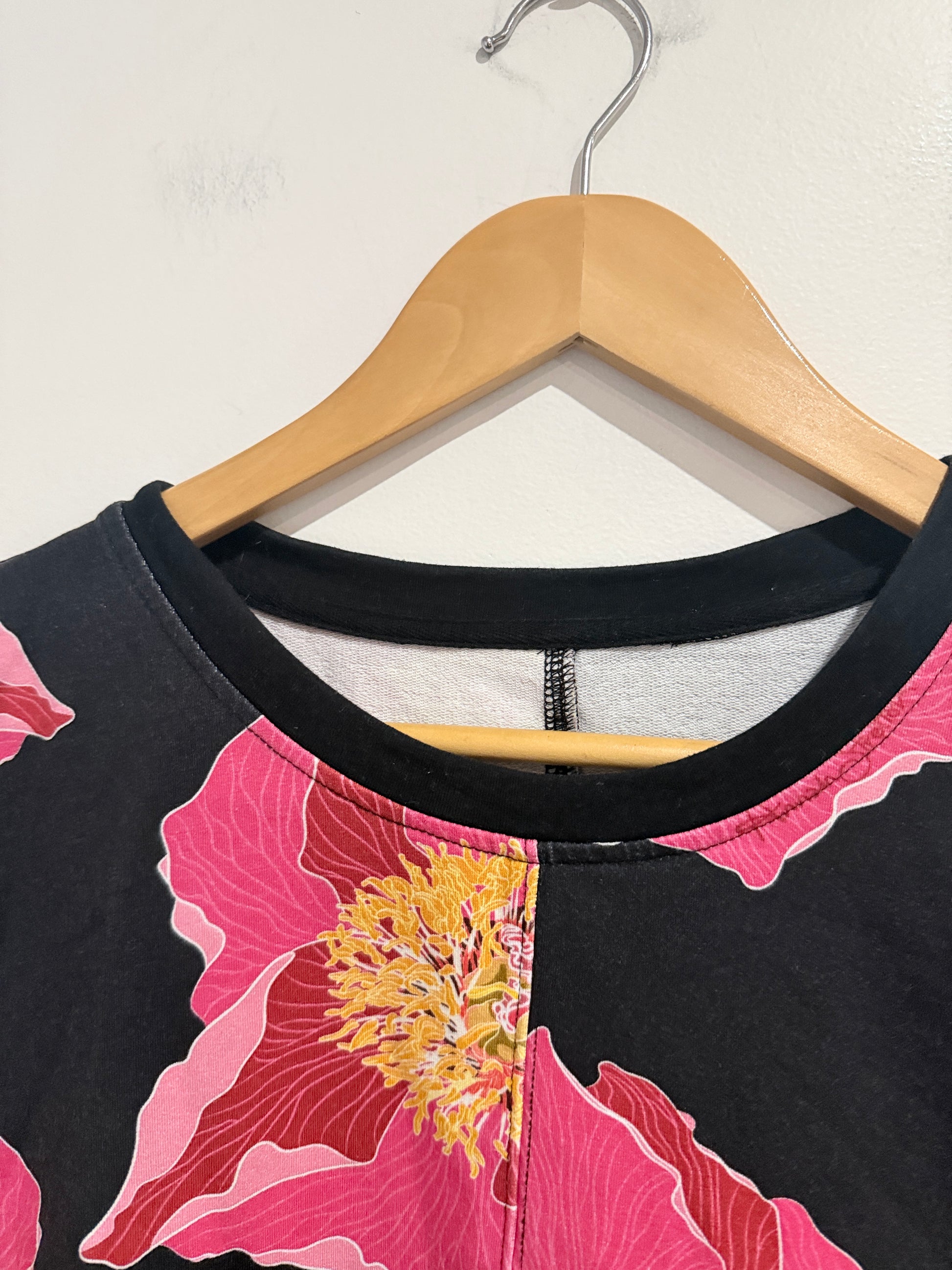 Annah Sretton (NZ Designed) Floral Print Shirt Size XS | U/Arm to U/Arm 52cm