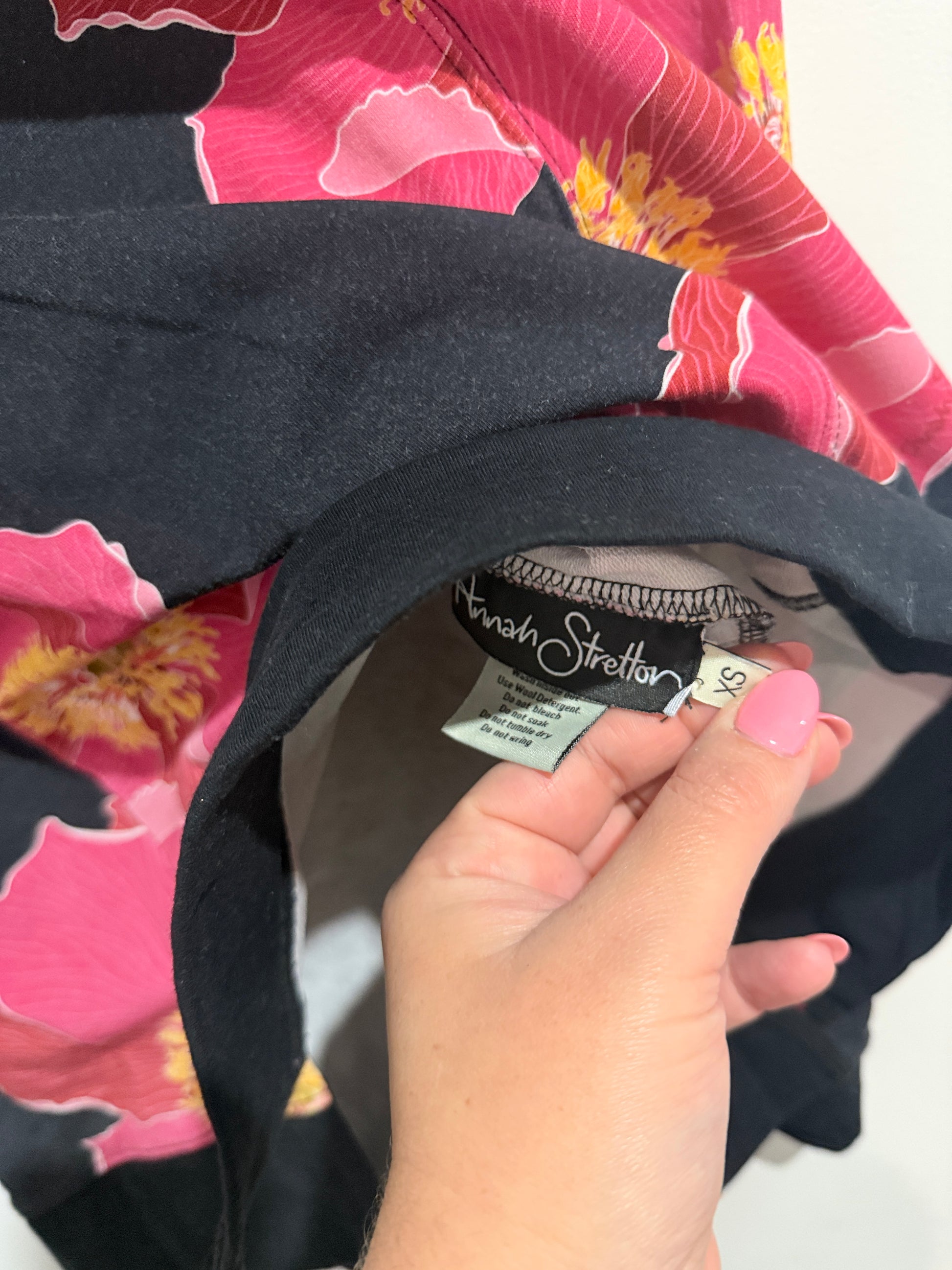 Annah Sretton (NZ Designed) Floral Print Shirt Size XS | U/Arm to U/Arm 52cm