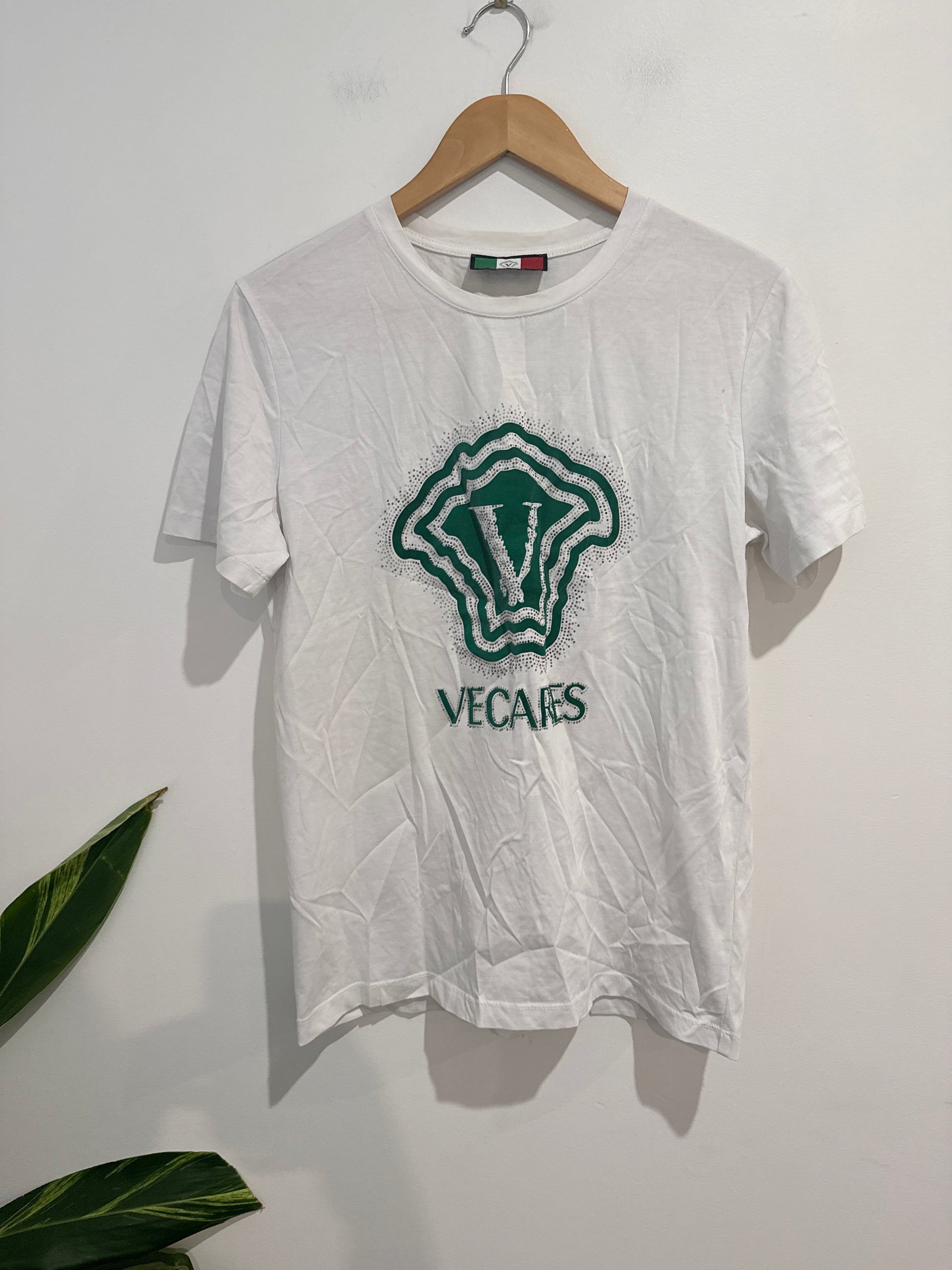 Jiu Yan Ou Pin Graphic T-shirt Size L