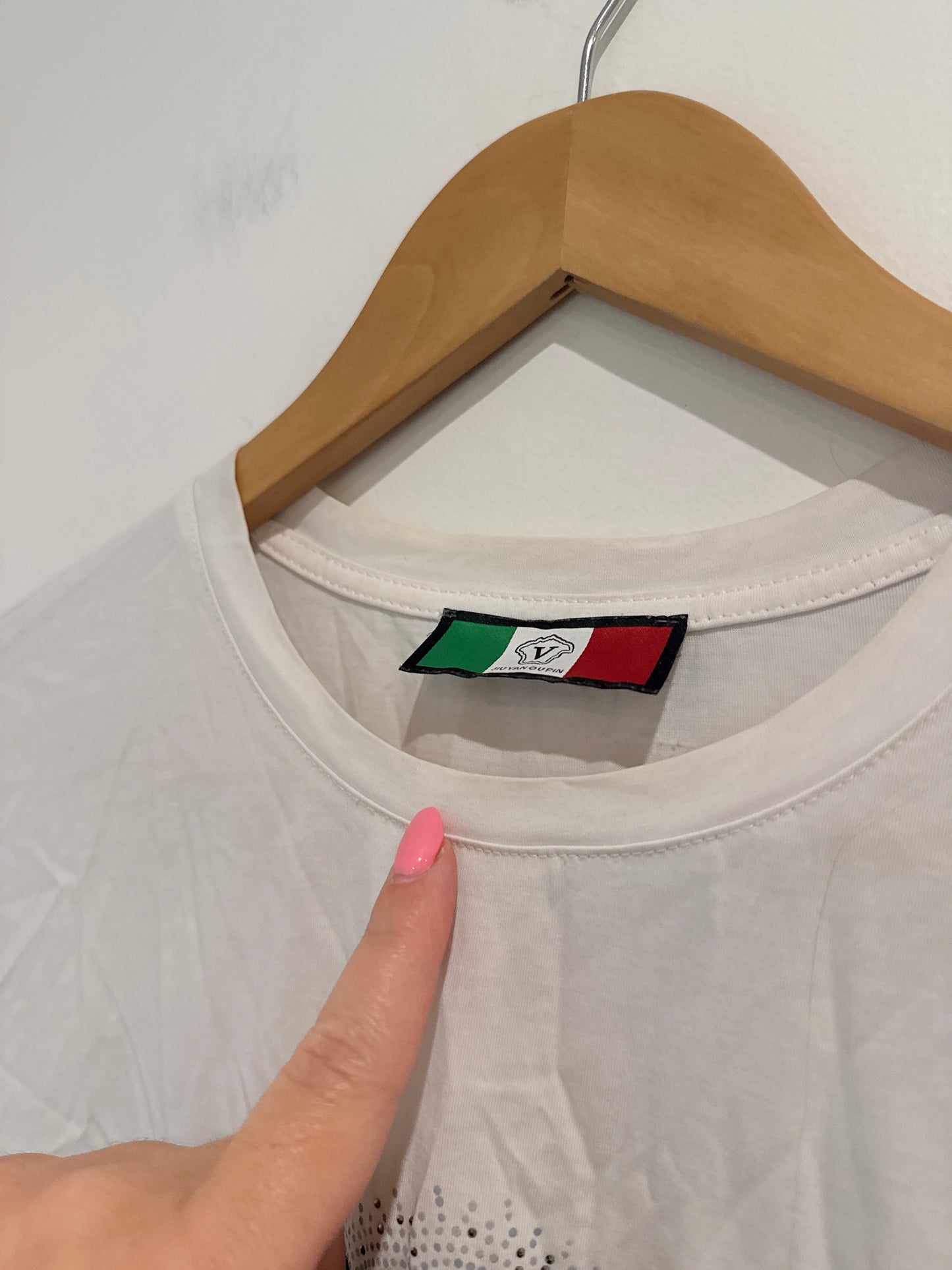 Jiu Yan Ou Pin Graphic T-shirt Size L