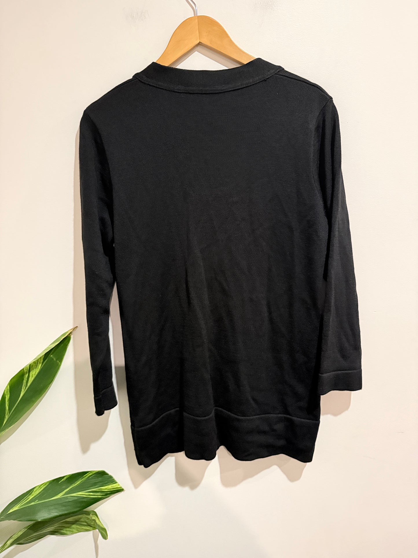 Arrow Uniforms V-neck Cardigan Sweater Size M