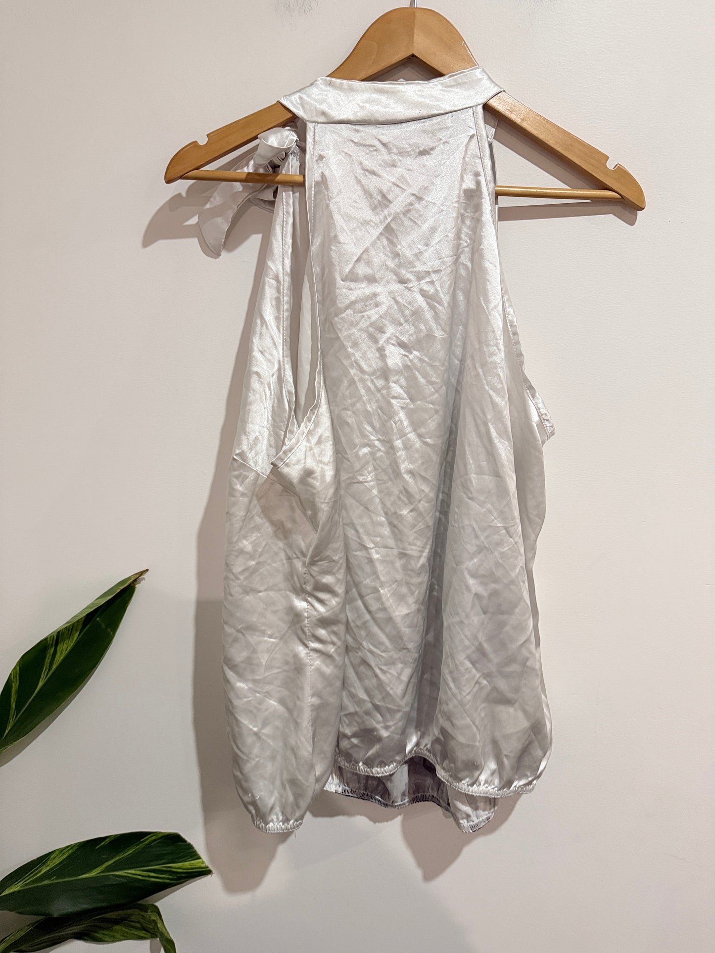 Ikebana Sleeveless Top Size 50 | U/Arm to U/Arm 59cm