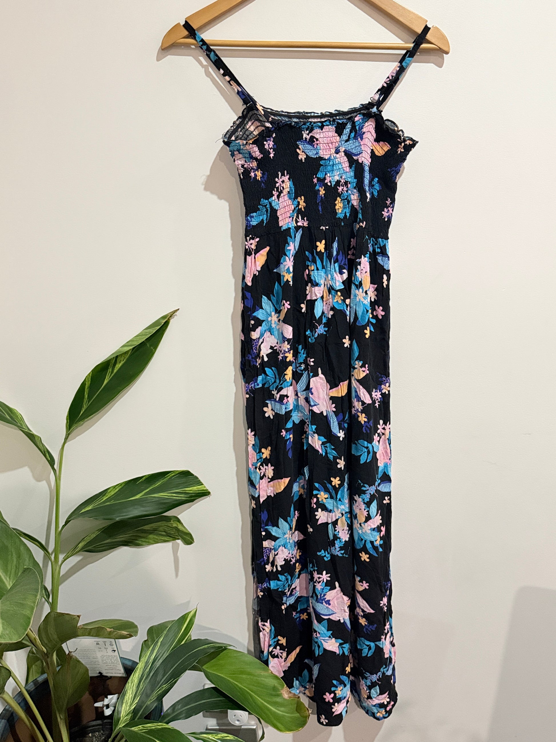 Floral Print Maxi Dress Size U/Arm to U/Arm 37cm