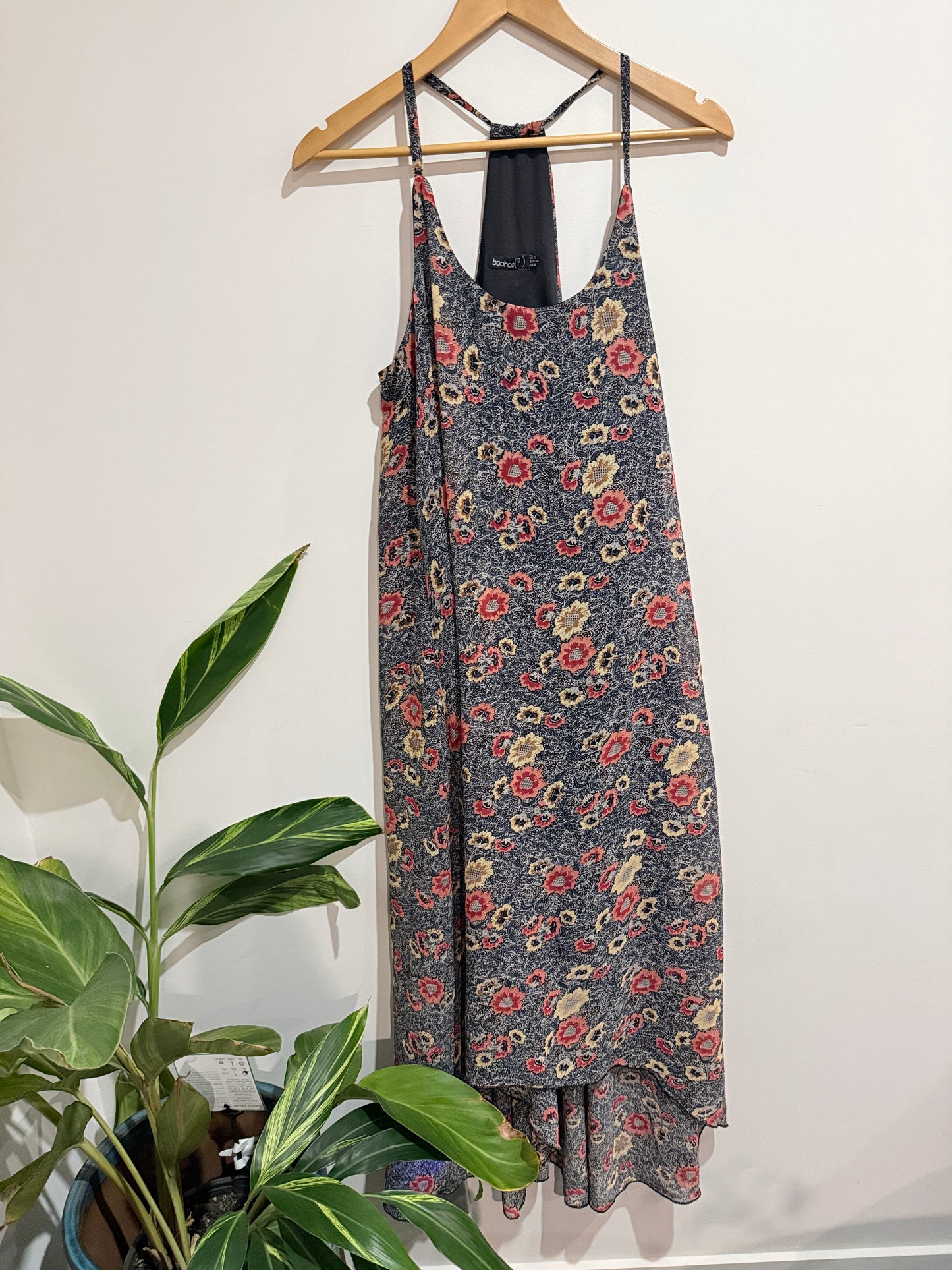 Boohoo Floral Print Hanky Hem Dress Size 12
