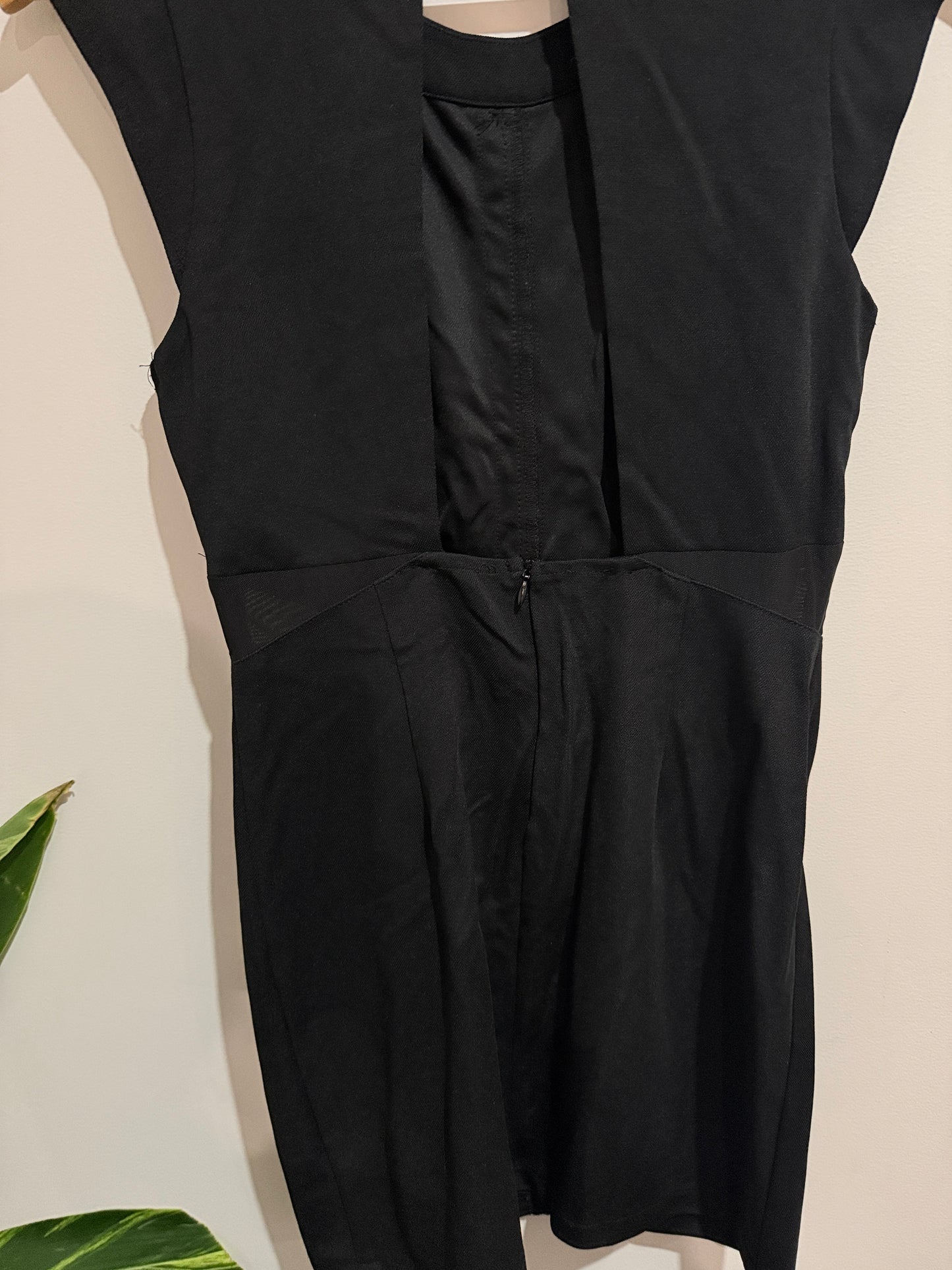 Lippy Sheath Dress Size U/Arm to U/Arm 39cm