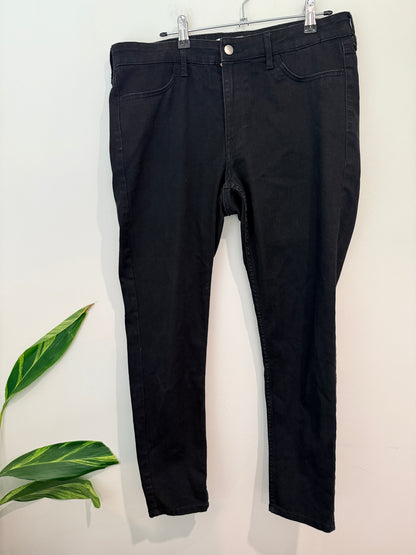 H & M Skinny Jeans Size 44 | Waist 90cm