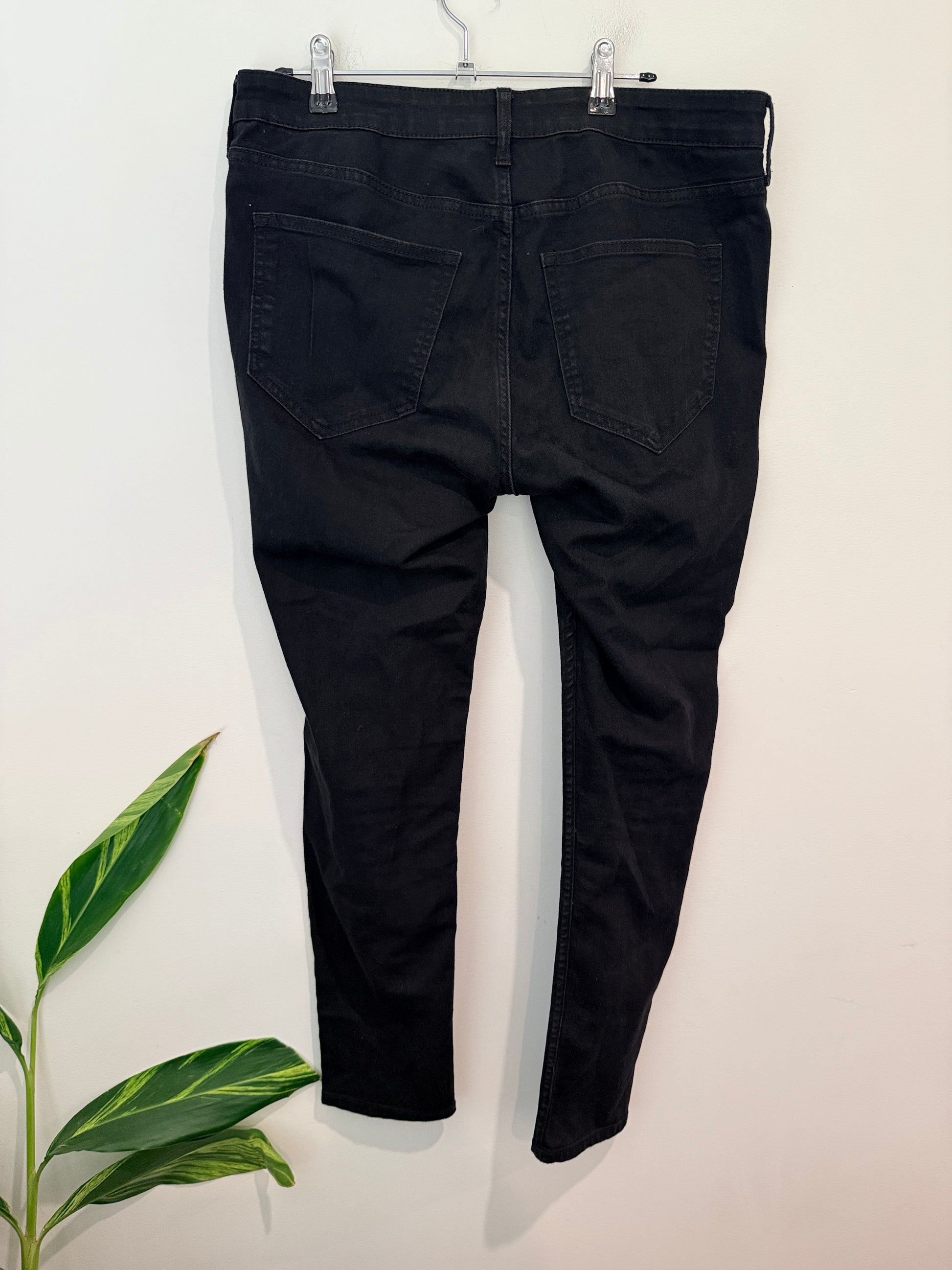 H & M Skinny Jeans Size 44 | Waist 90cm