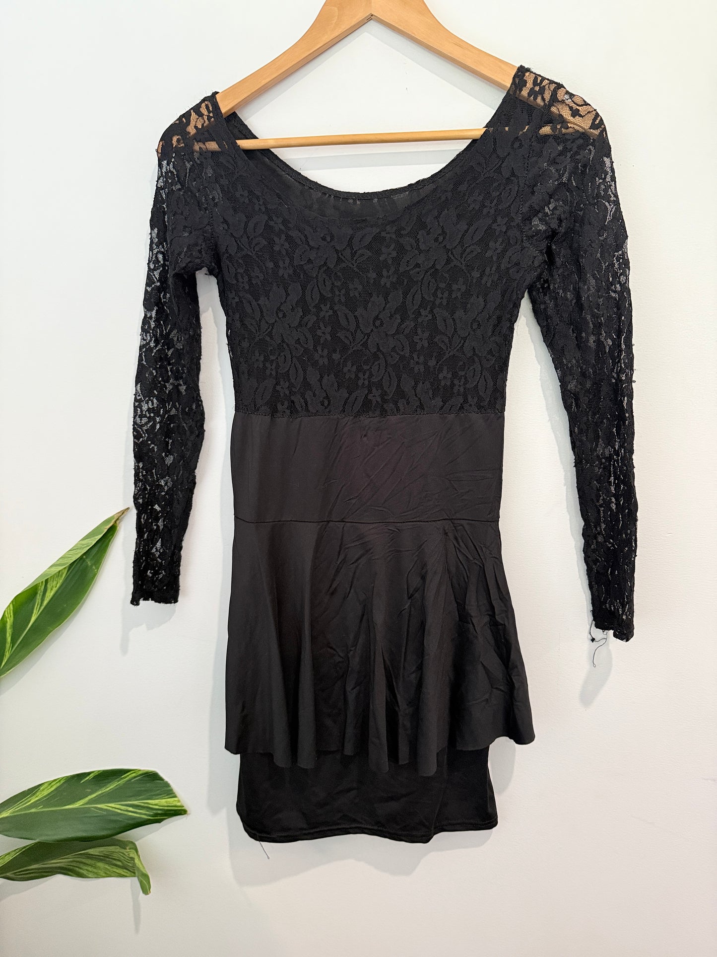 Mini Dress Size U/Arm to U/Arm 37cm