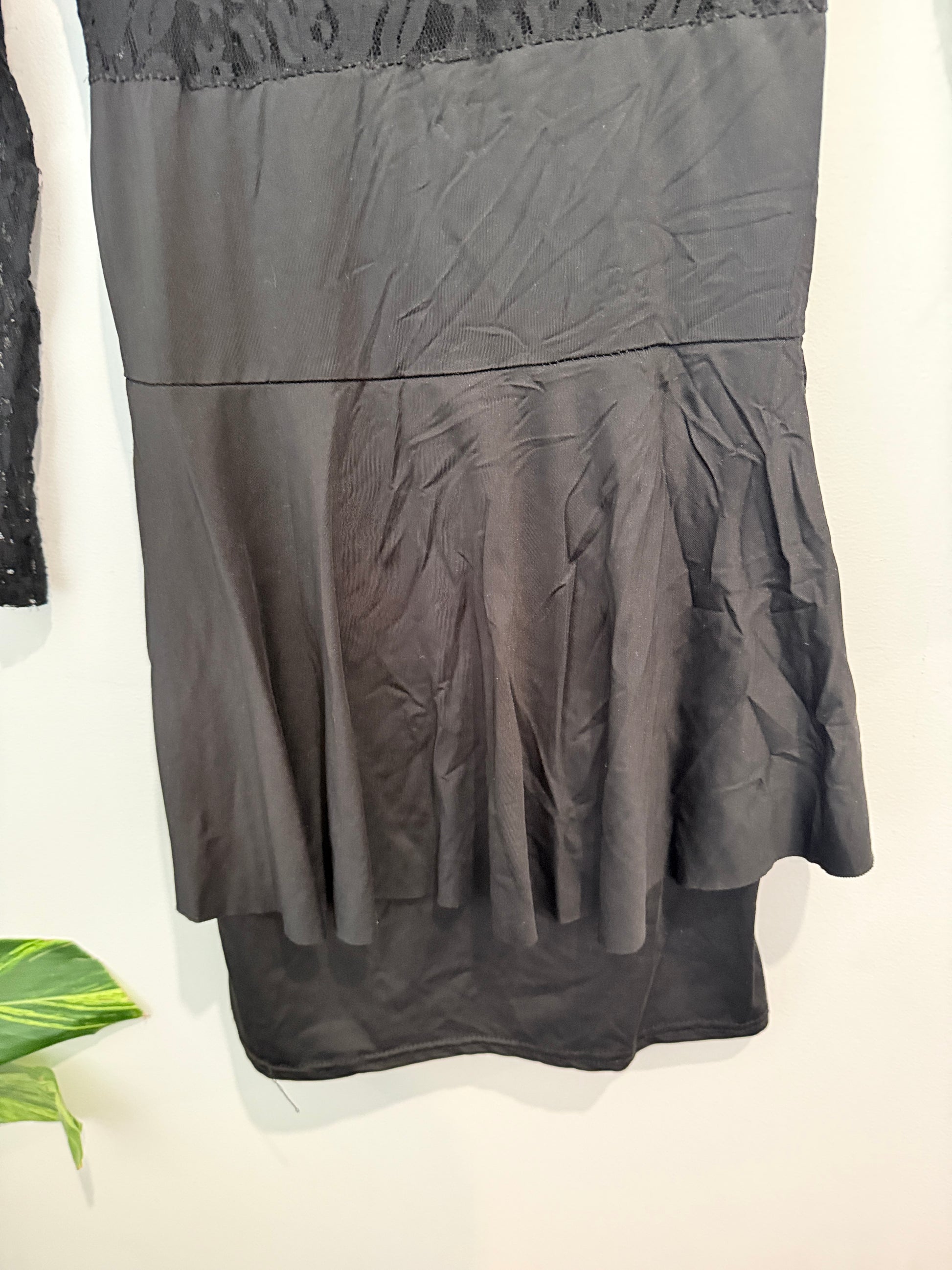 Mini Dress Size U/Arm to U/Arm 37cm