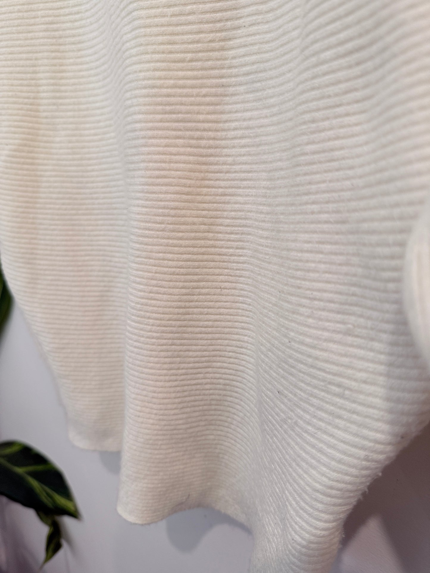 Brand Unknown Knit Sweater Size U/Arm to U/Arm 51cm
