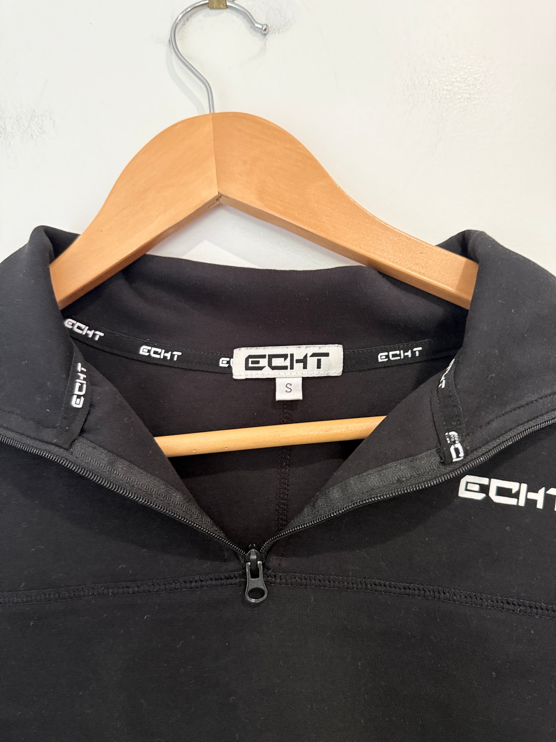 Echt Cropped Sweatshirt Size S