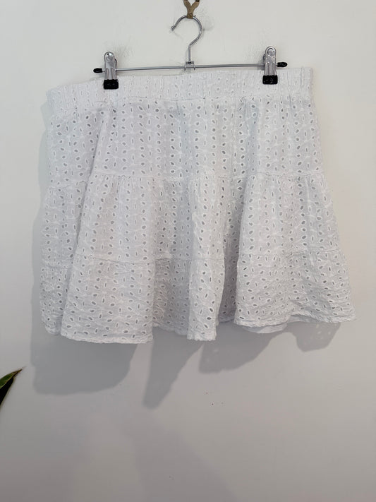 Shell & Lining: Eyelet Tiered Mini Skirt Size XXL