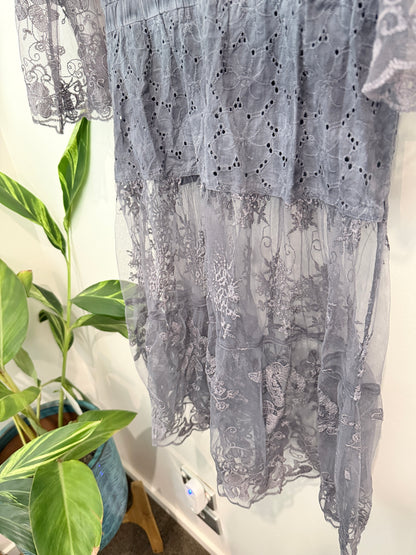 Heine Lace Dress Size 38 | U/Arm to U/Arm 44cm