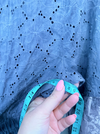 Heine Lace Dress Size 38 | U/Arm to U/Arm 44cm