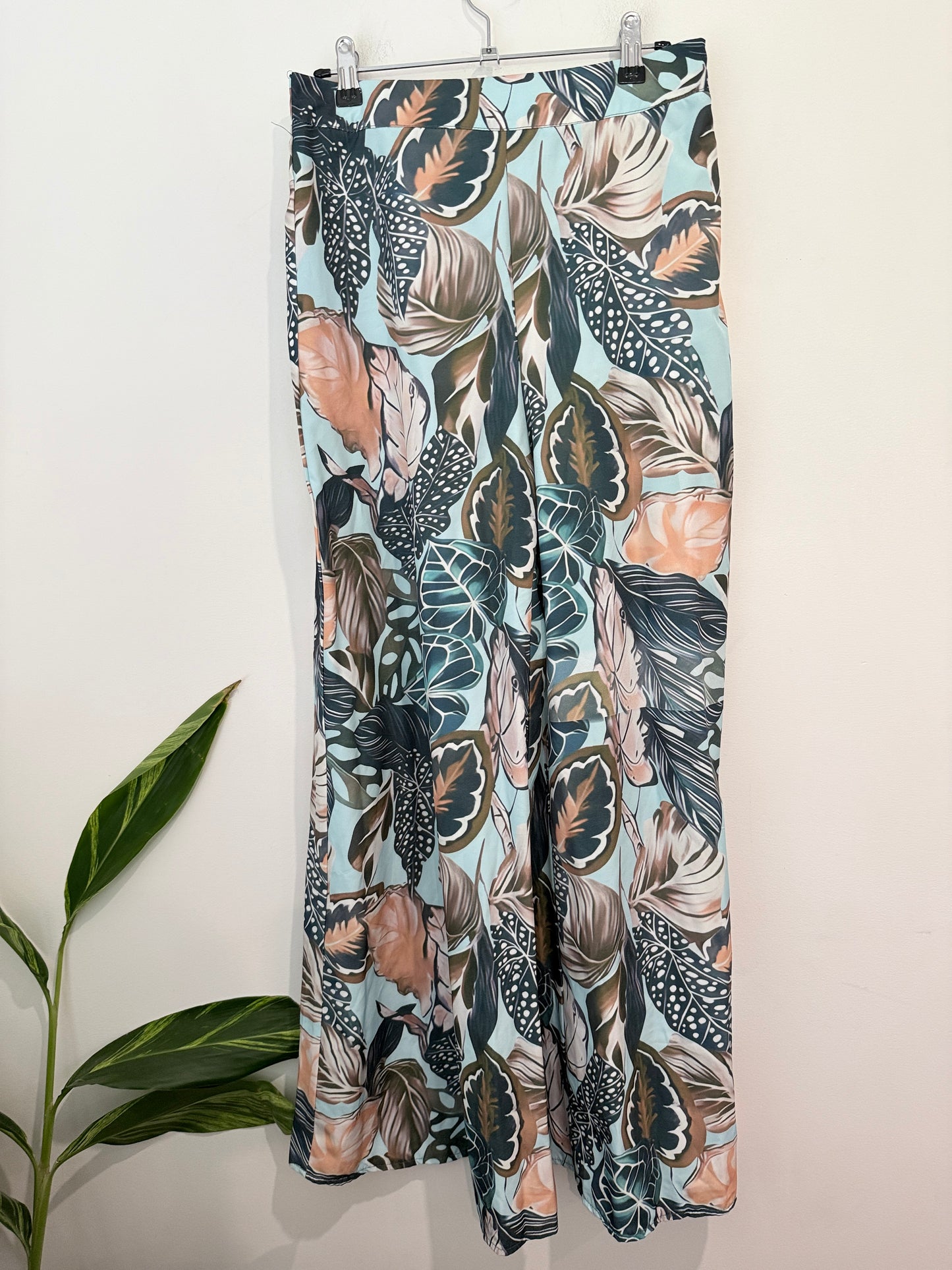 Brand Unknown Wide-leg Pants Size M | Waist 74cm
