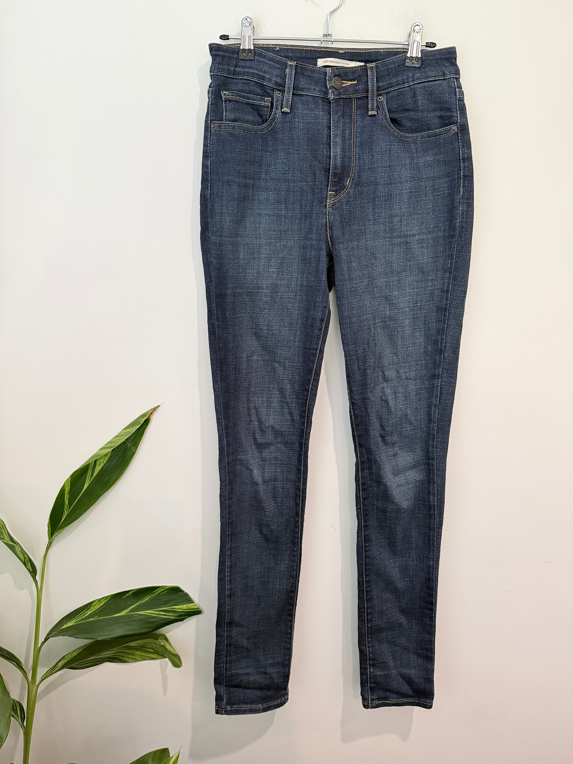 Levi Strauss High-rise Skinny Jeans Size 28