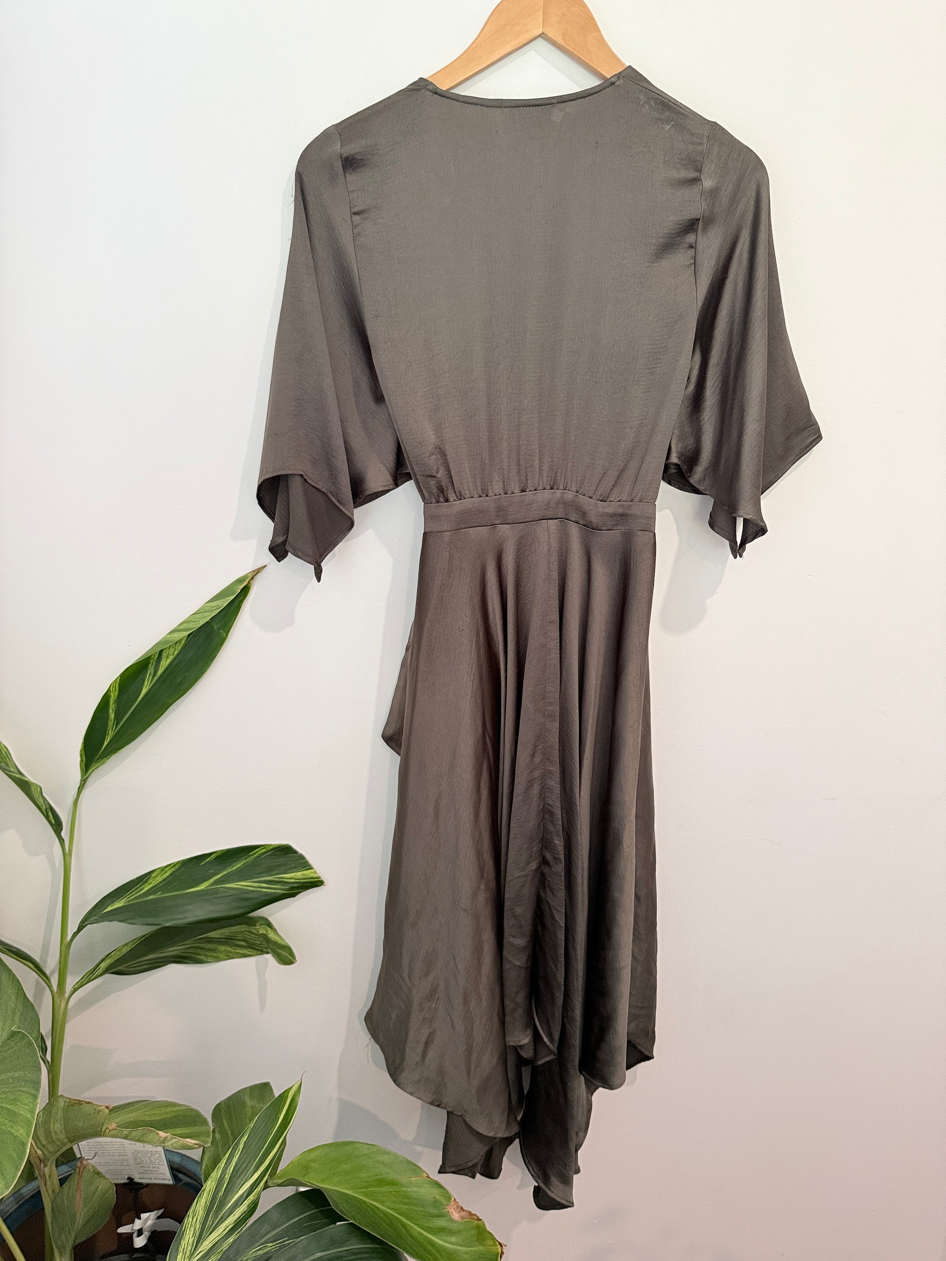 Sheike Wrap Midi Dress Size 8