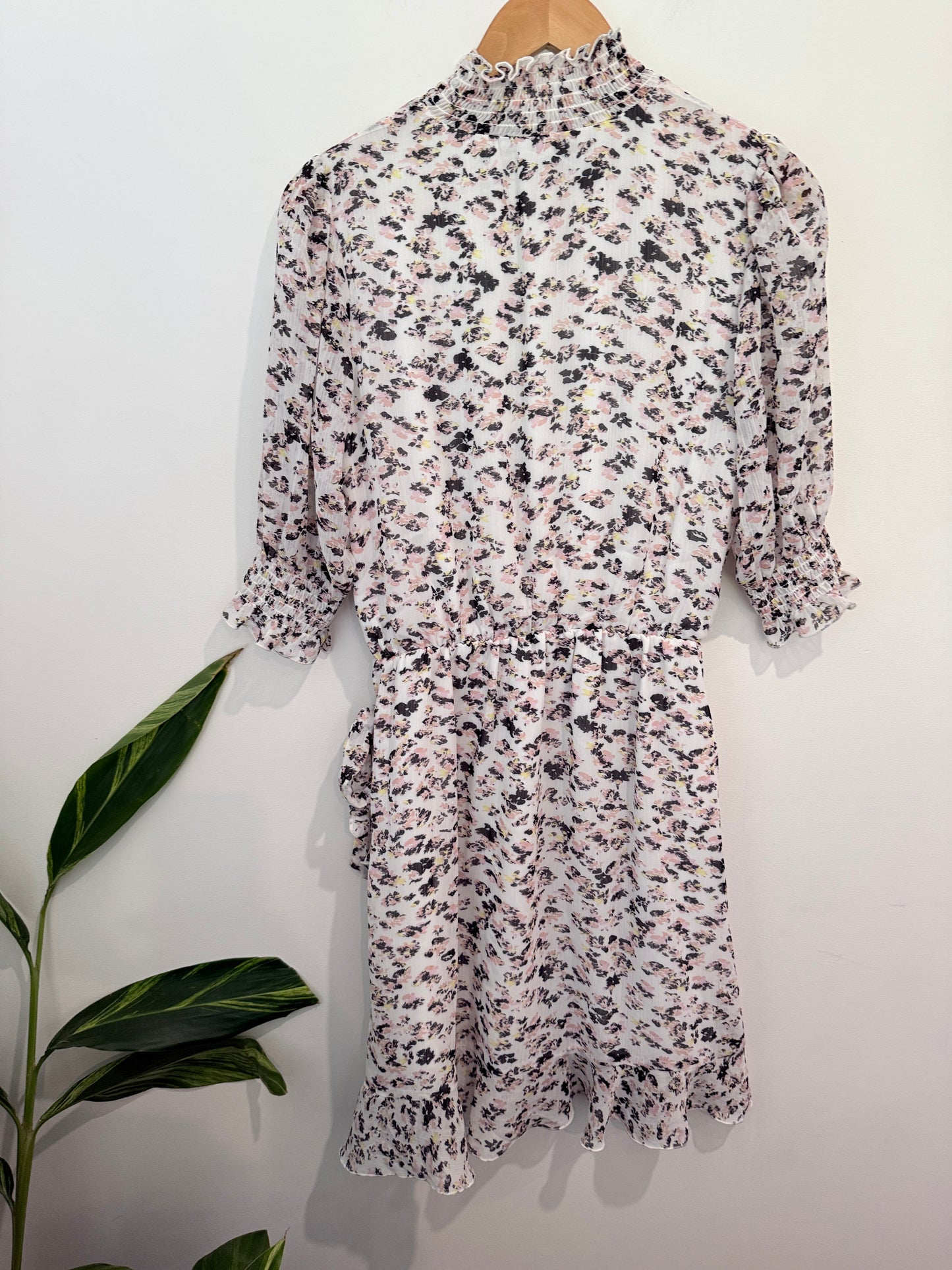 Decjuba Shirred Sleeve Dress Size 10