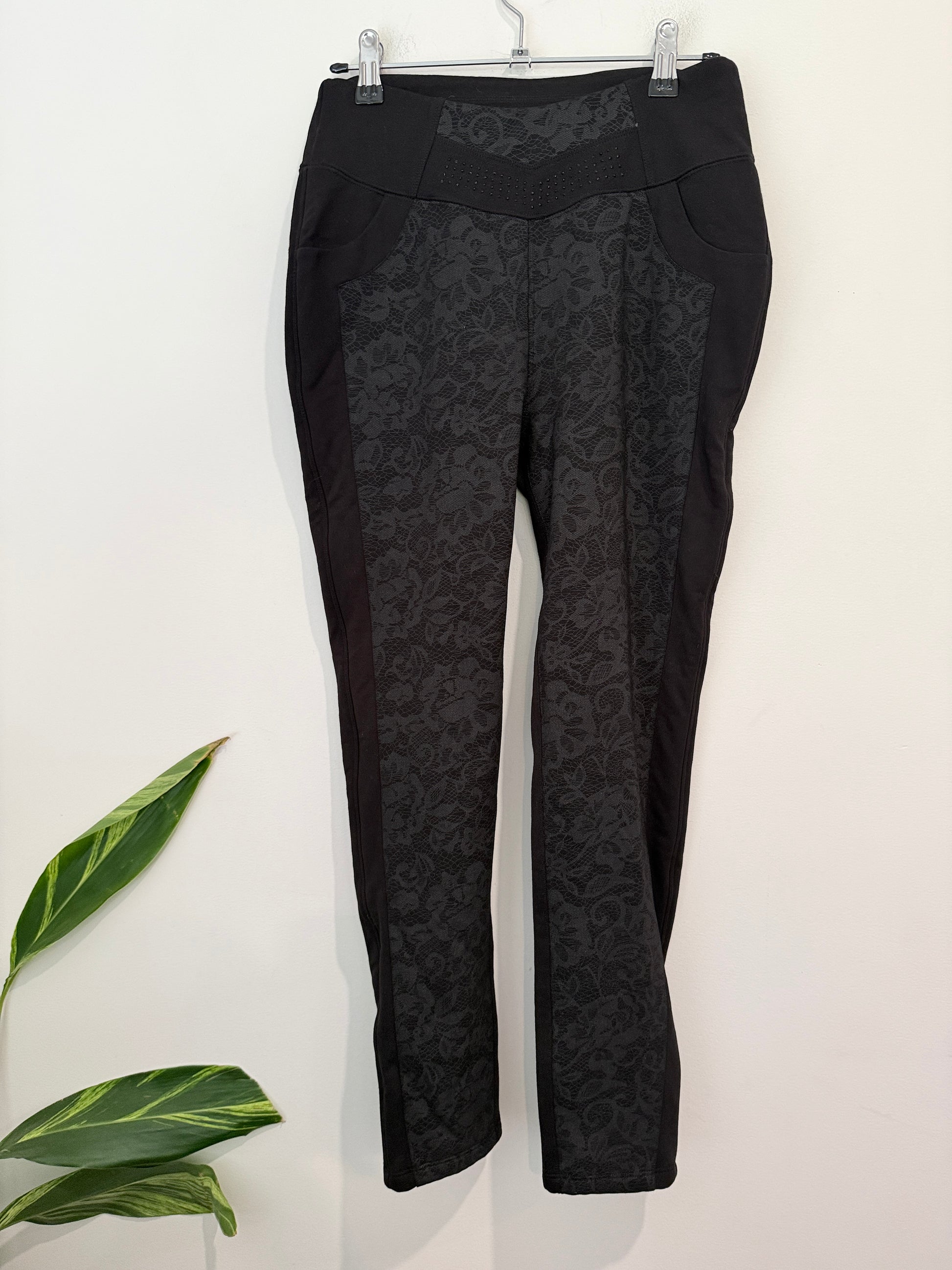 Schya Textured Skinny Pants Size M-L | 150cm-160cm | Waist 68cm