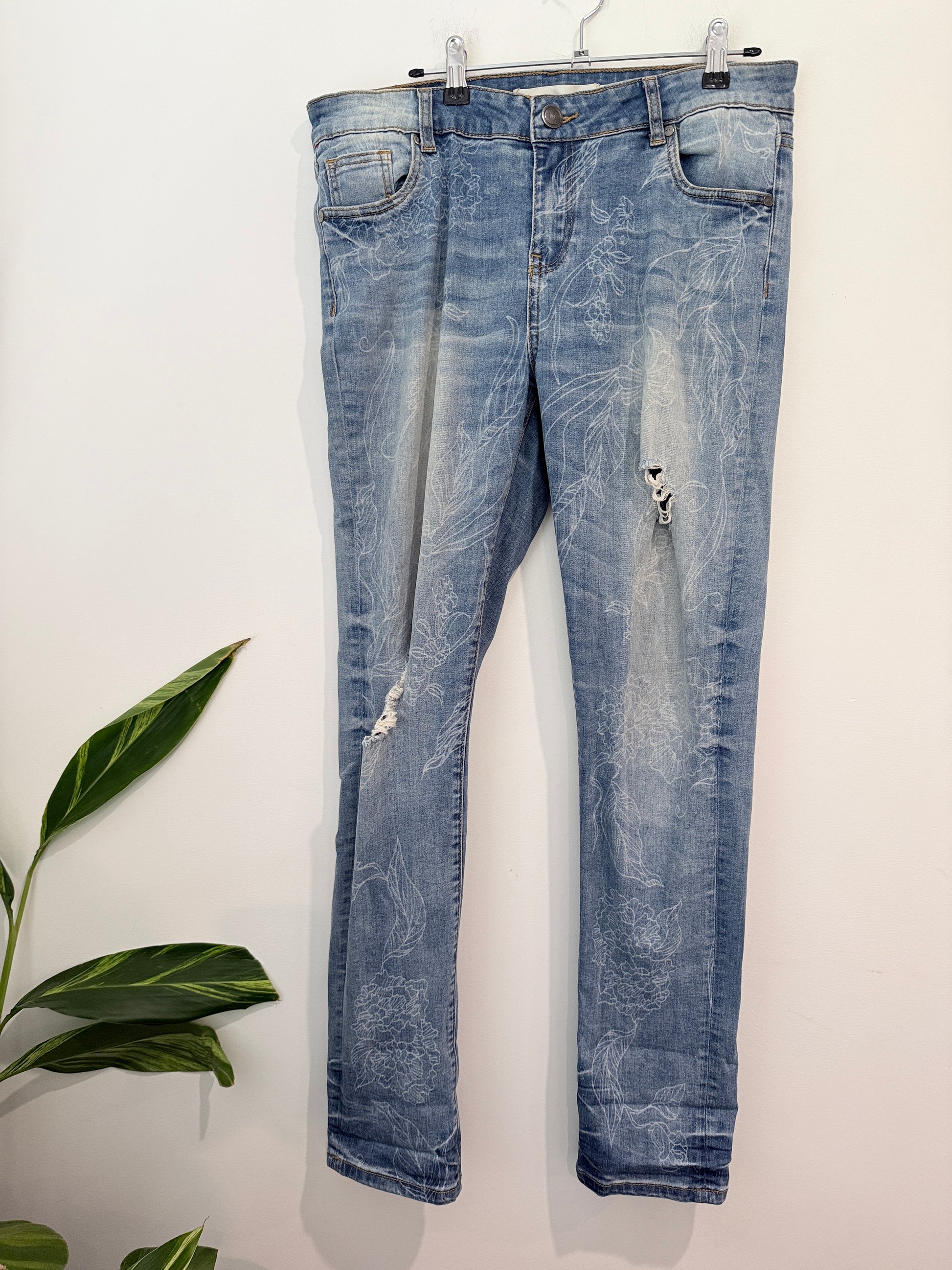 New London Distressed Denim Jeans Size 31 | Waist 86cm