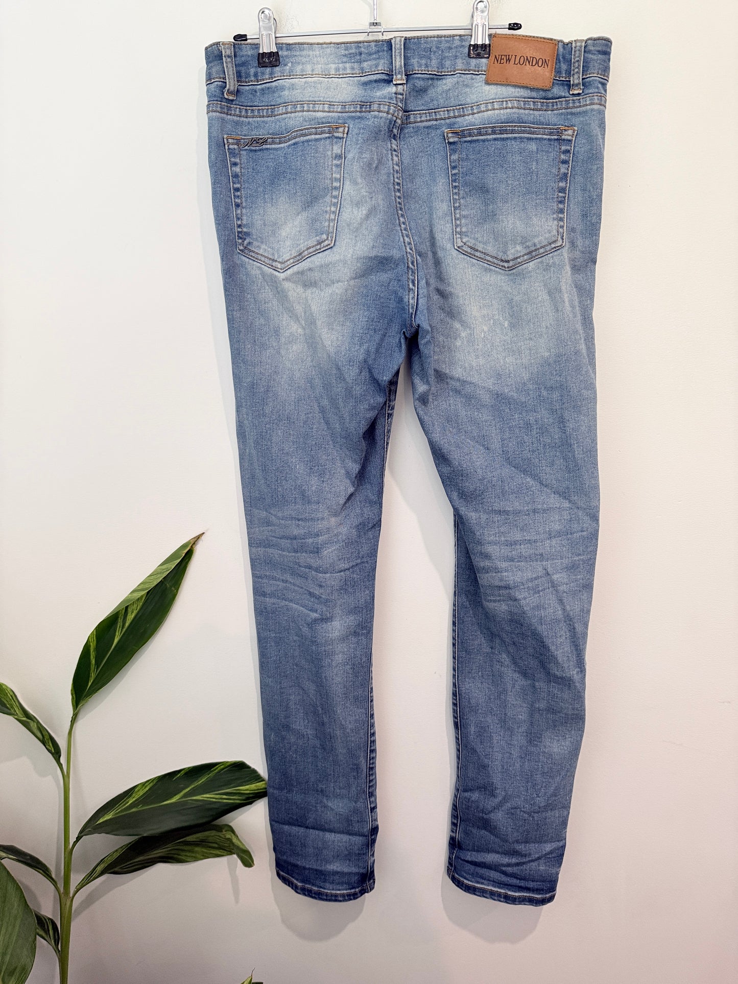 New London Distressed Denim Jeans Size 31 | Waist 86cm