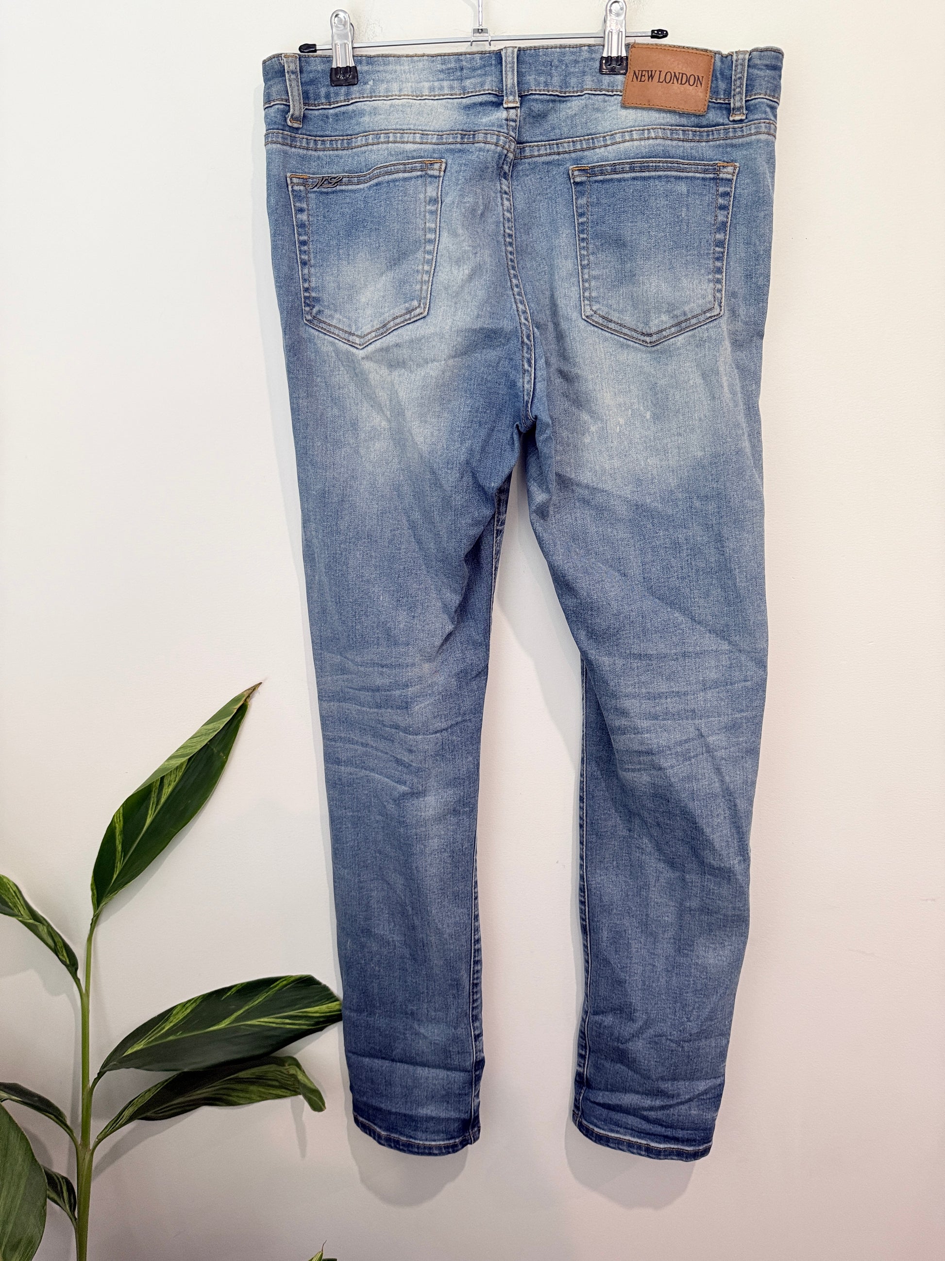 New London Distressed Denim Jeans Size 31 | Waist 86cm