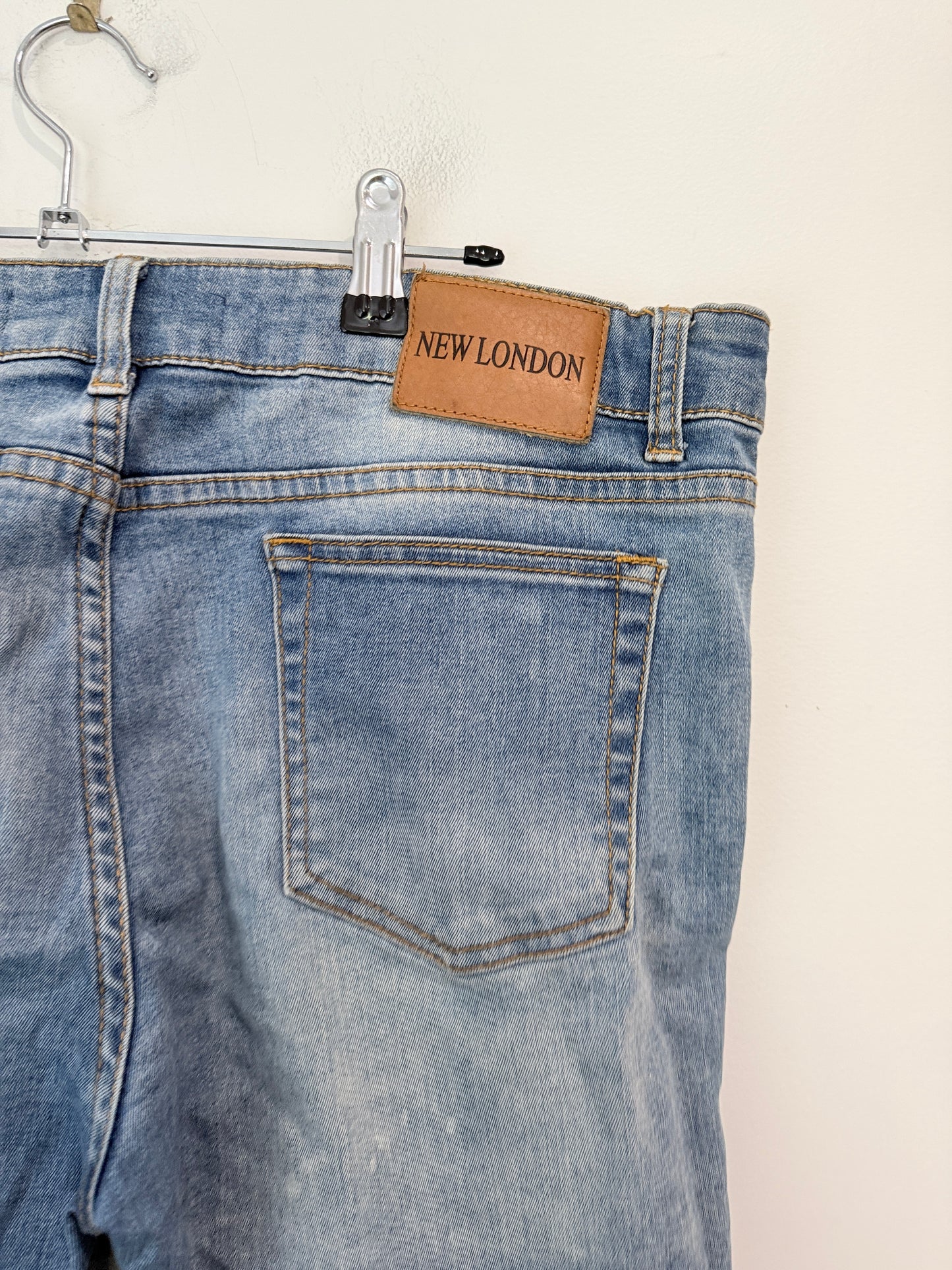 New London Distressed Denim Jeans Size 31 | Waist 86cm