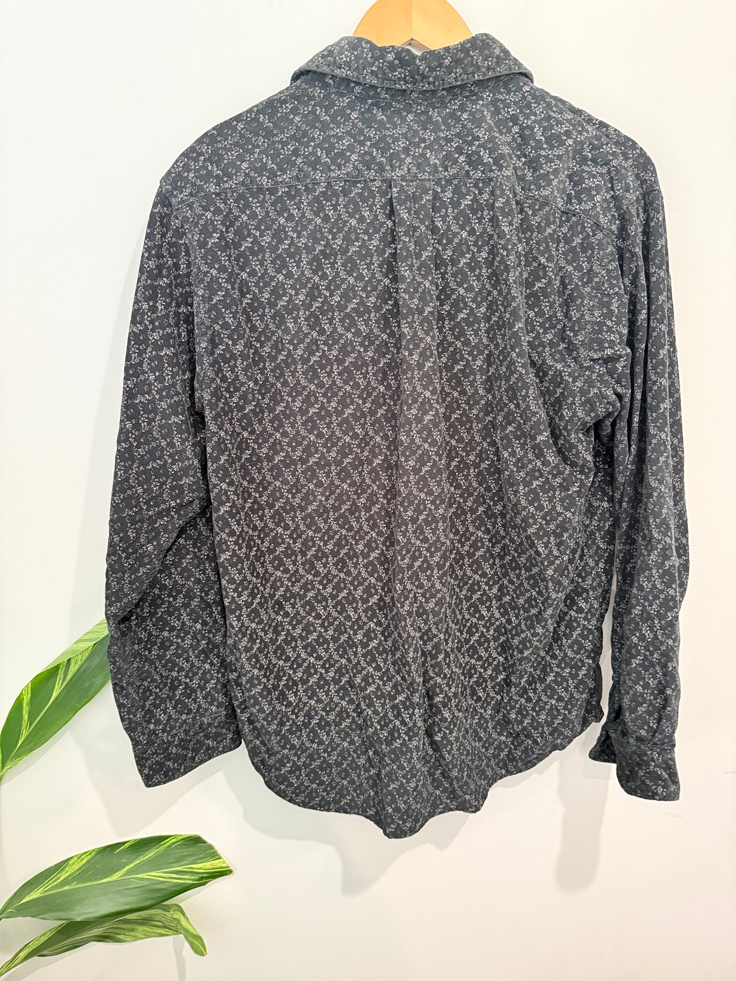 Never Seen Thing Patterned Long-sleeved Shirt Size L | U/Arm to U/Arm 57cm