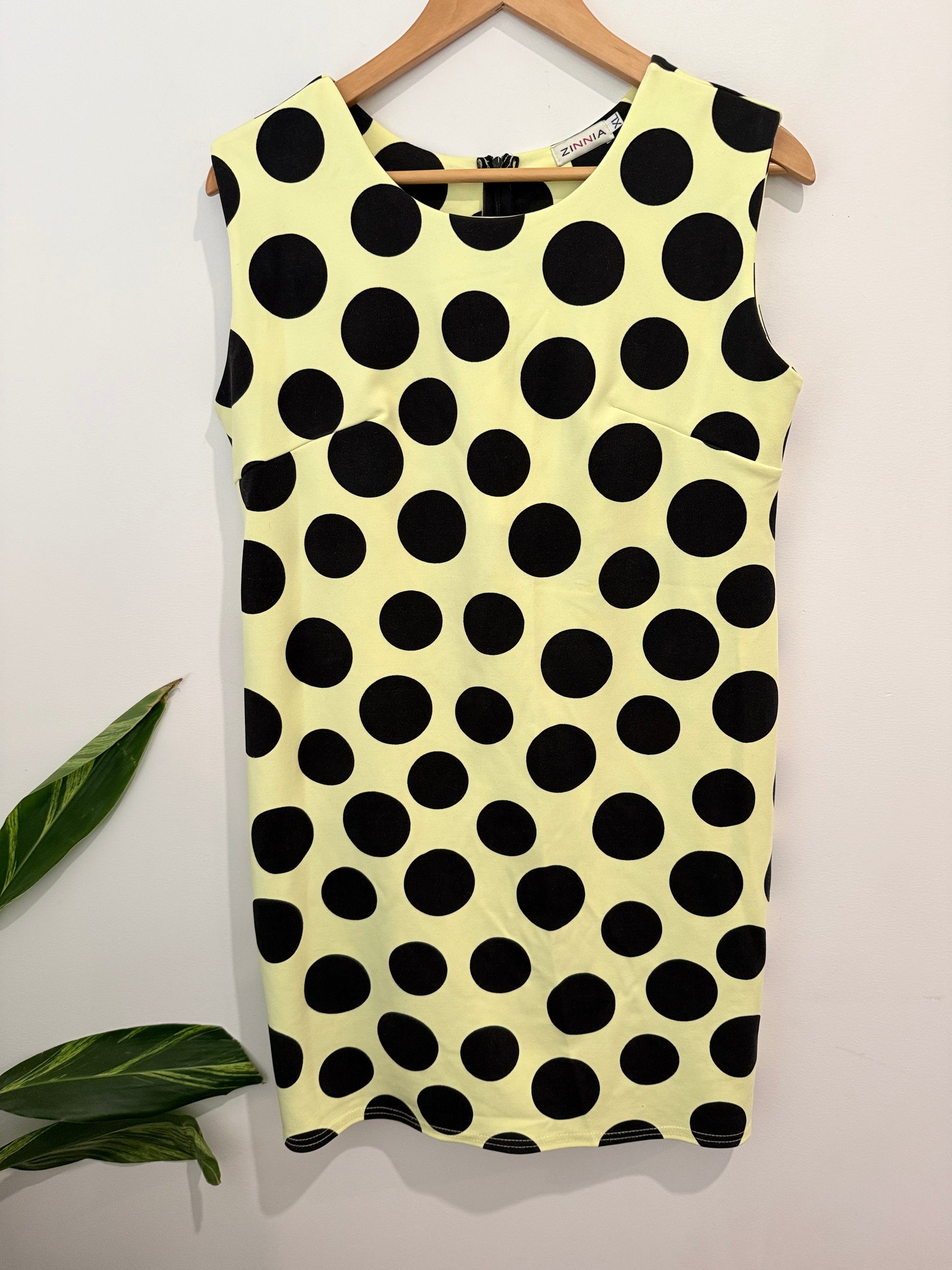 Zinnia Shift Dress Size XL | U/Arm to U/Arm 50cm