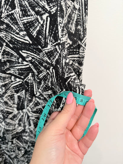 Brand Unknown Abstract Print Dress/Tunic Size U/Arm to U/Arm 50cm