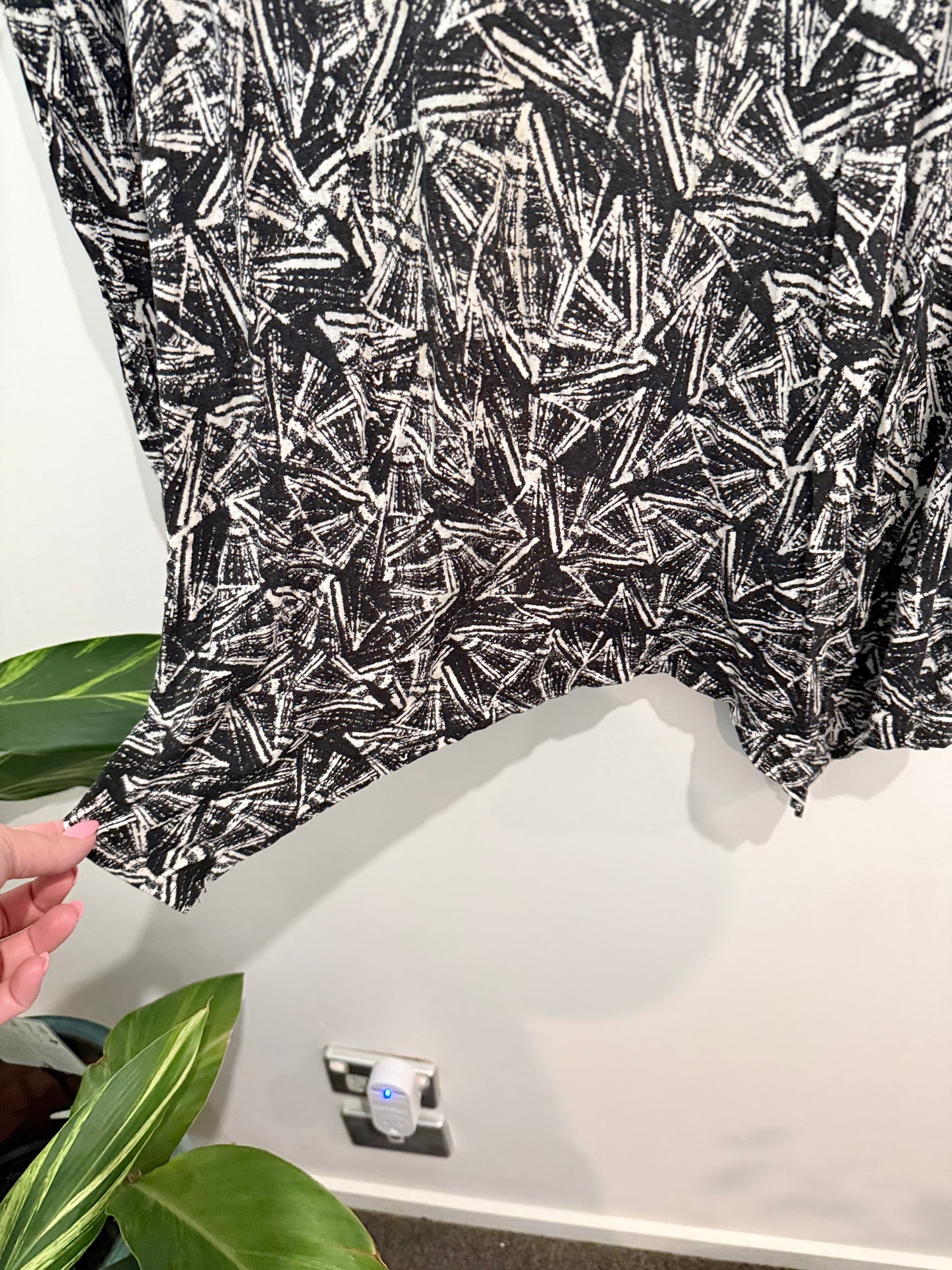 Brand Unknown Abstract Print Dress/Tunic Size U/Arm to U/Arm 50cm