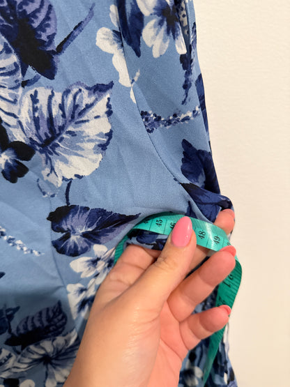 Brand Unknown 3/4-sleeve Floral Top Size U/Arm to U/Arm 49cm